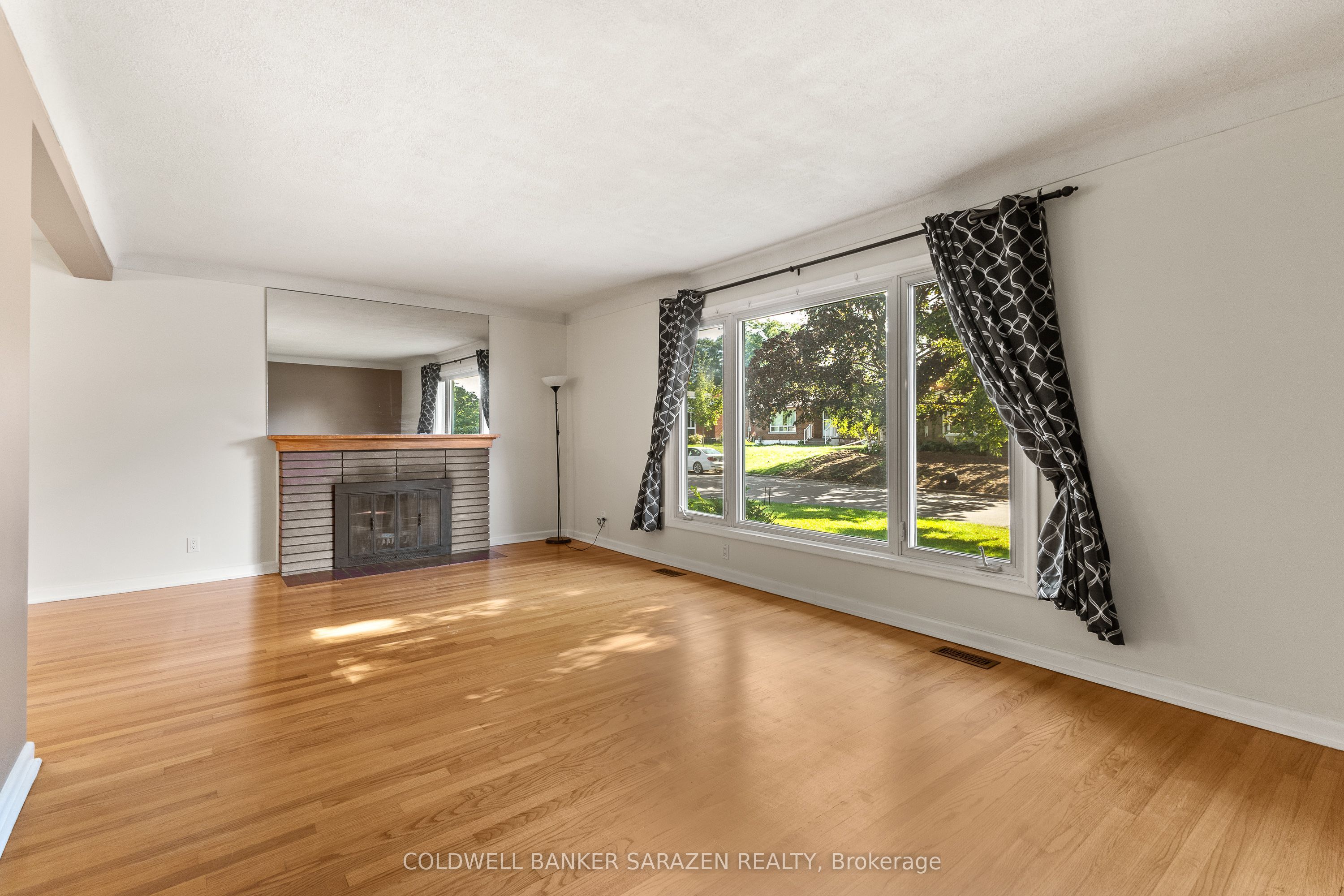 1220 Whitmore Avenue, Belair Park - Copeland Park and Area, ON K2C 2N7 photo 5