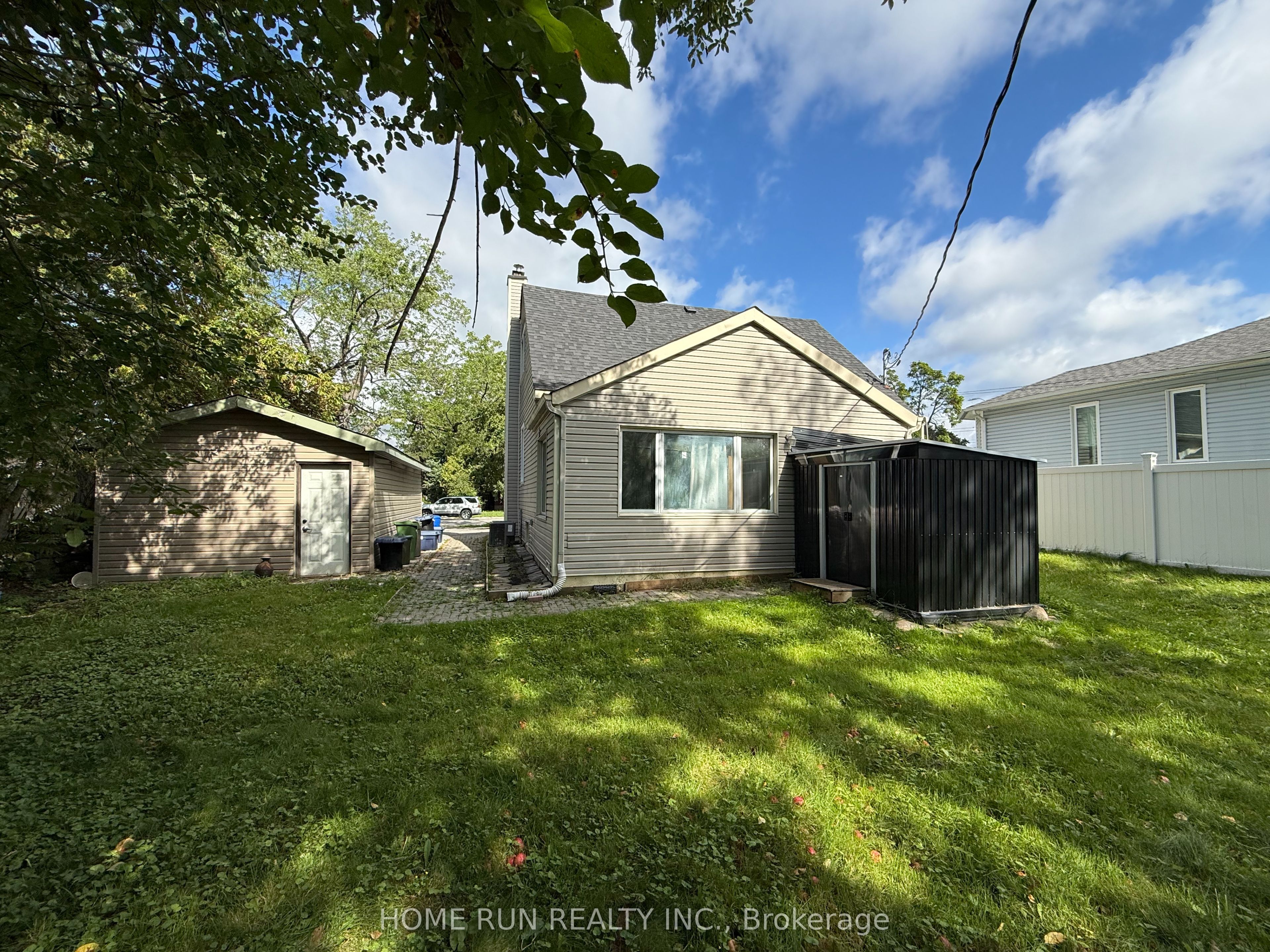 68 Meadowlands Drive W, Meadowlands - Crestview and Area, ON K2G 2R6 photo 3