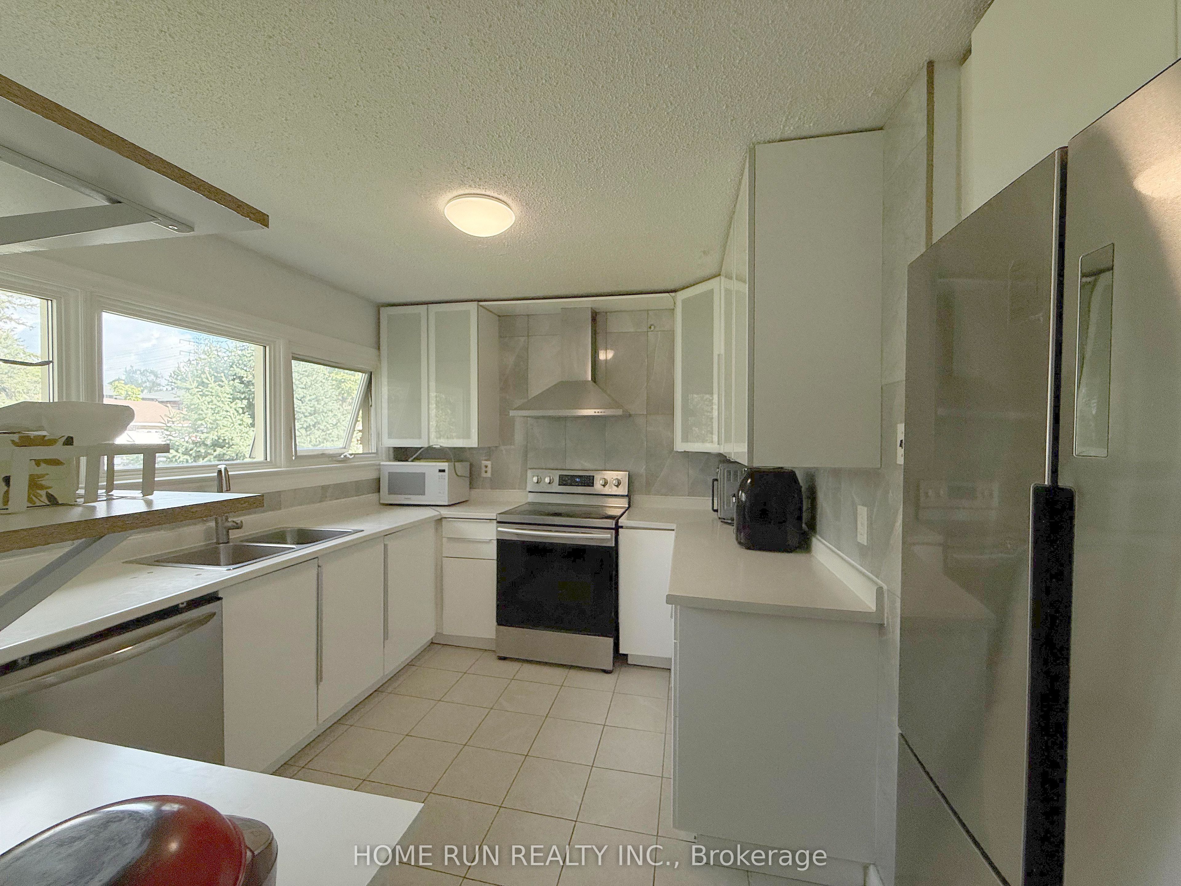 68 Meadowlands Drive W, Meadowlands - Crestview and Area, ON K2G 2R6 photo 4