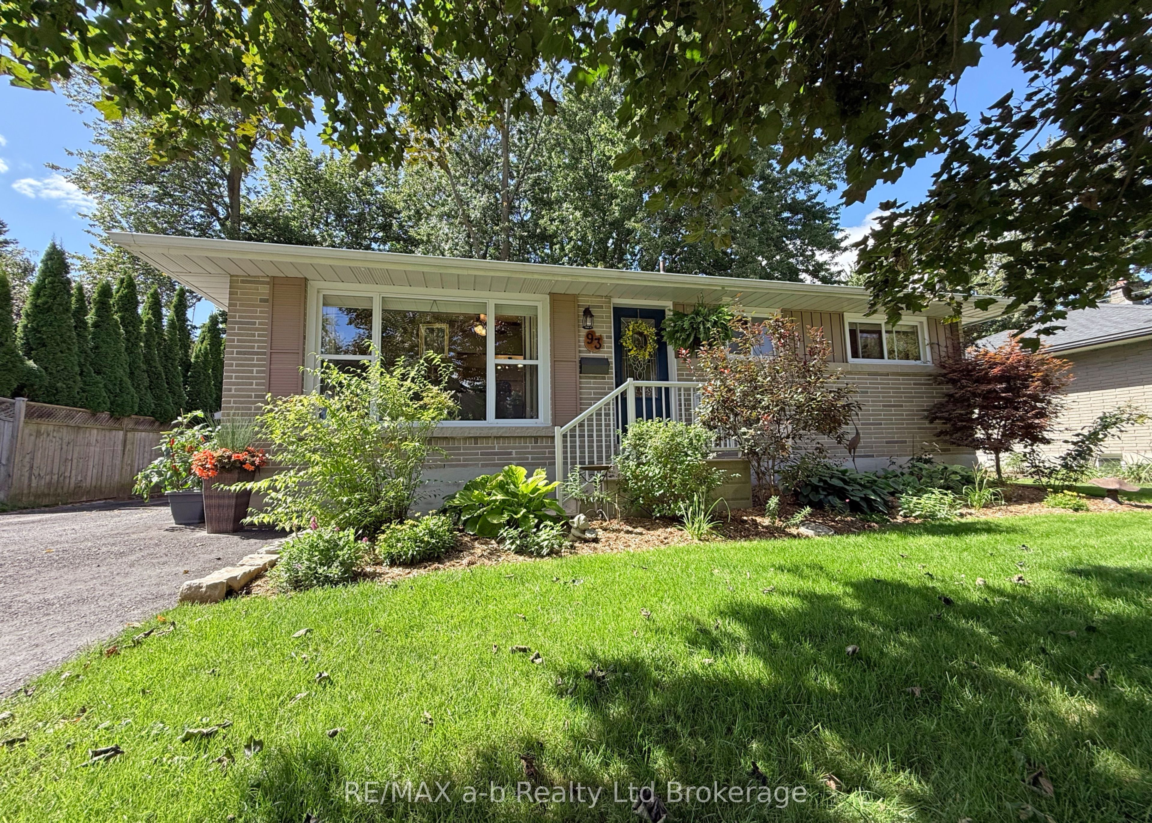 93 North Park Crescent, Woodstock, ON N4S 7M1