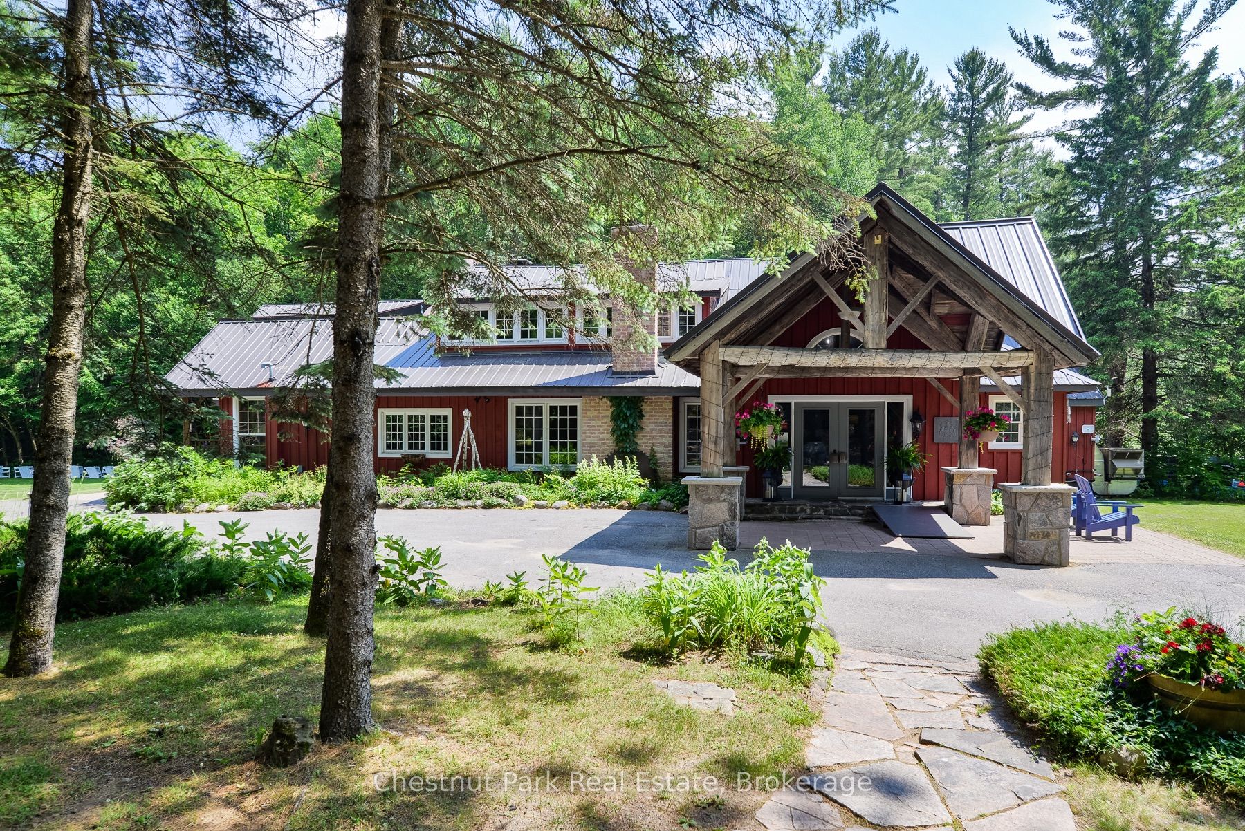 848 CLEARWATER LAKE Road, Huntsville, ON P0B 1L0 photo 3