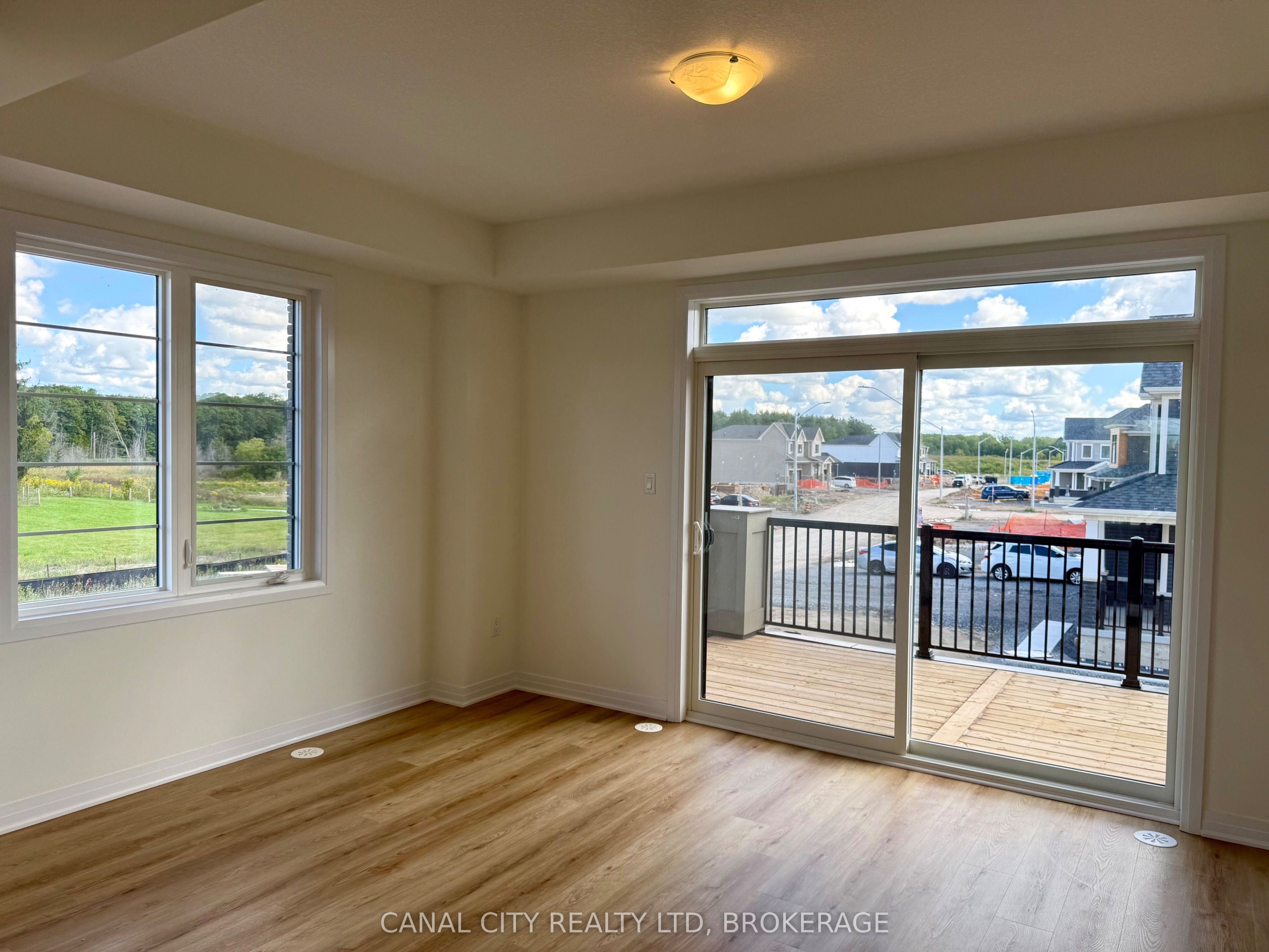 1 Vanderburg Lane, Thorold, ON L2V 0R1 photo 5