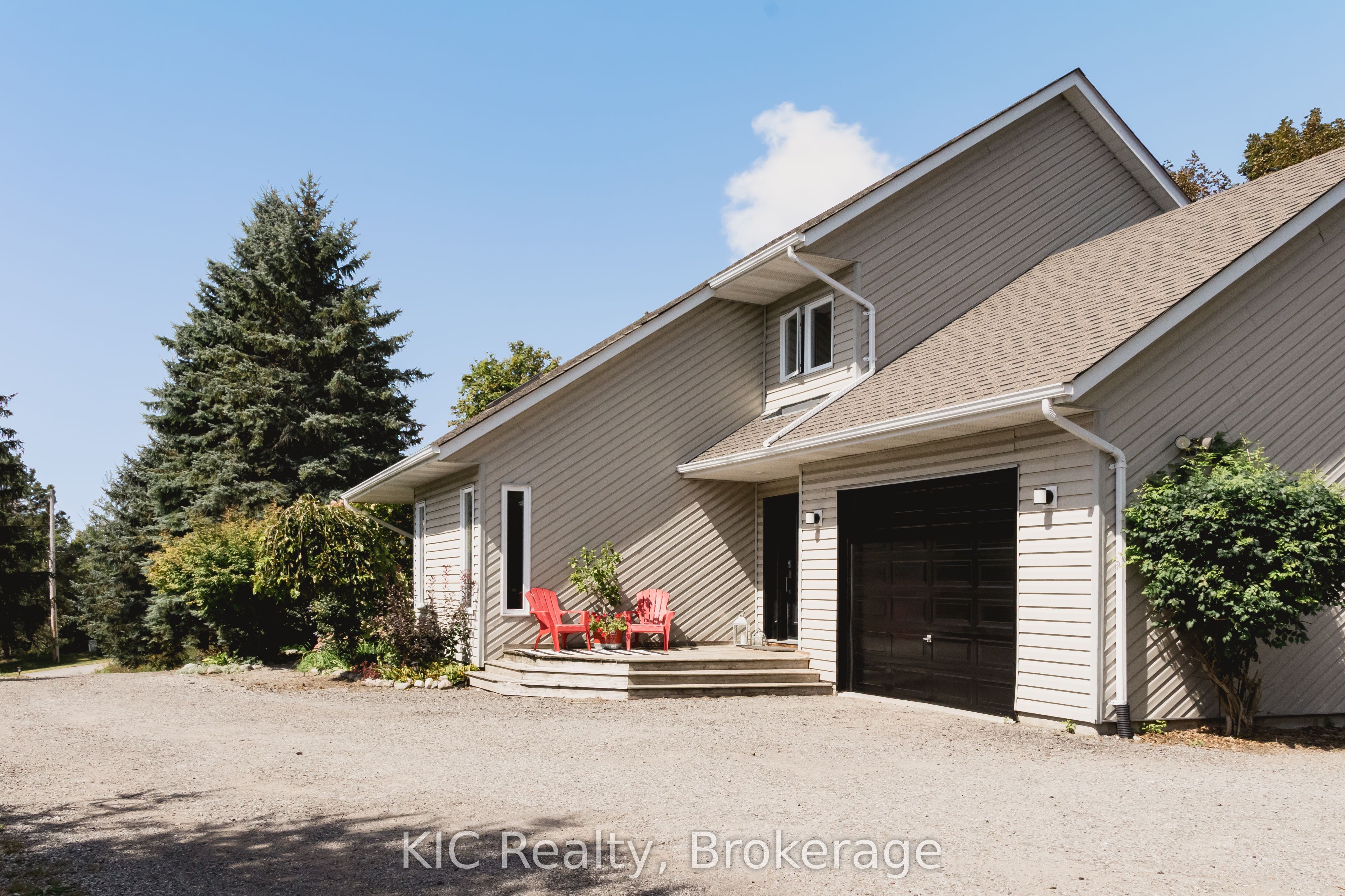 14 Gordon Street, Hamilton Township, ON L8L 3H2