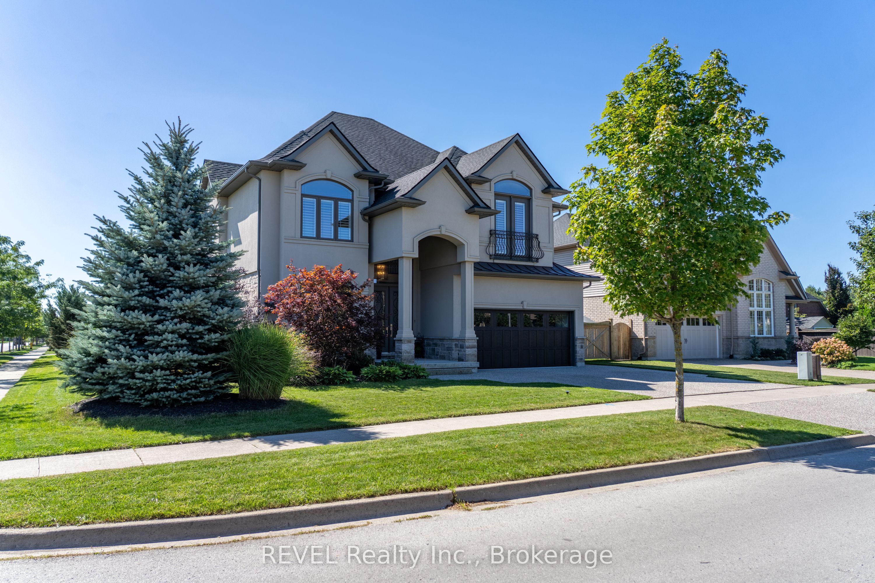 24 Brewerton Boulevard, Pelham, ON L0S 1E5 photo 2