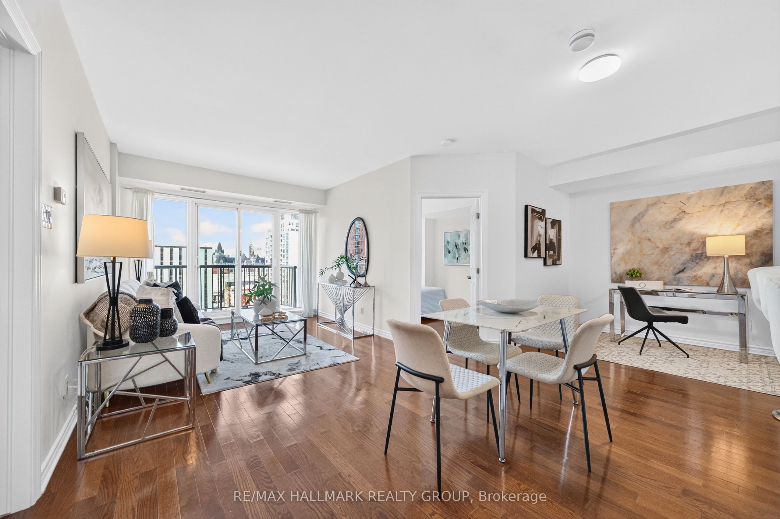 200 Rideau Street 1405, Lower Town - Sandy Hill, ON K1N 5Y1 photo 2