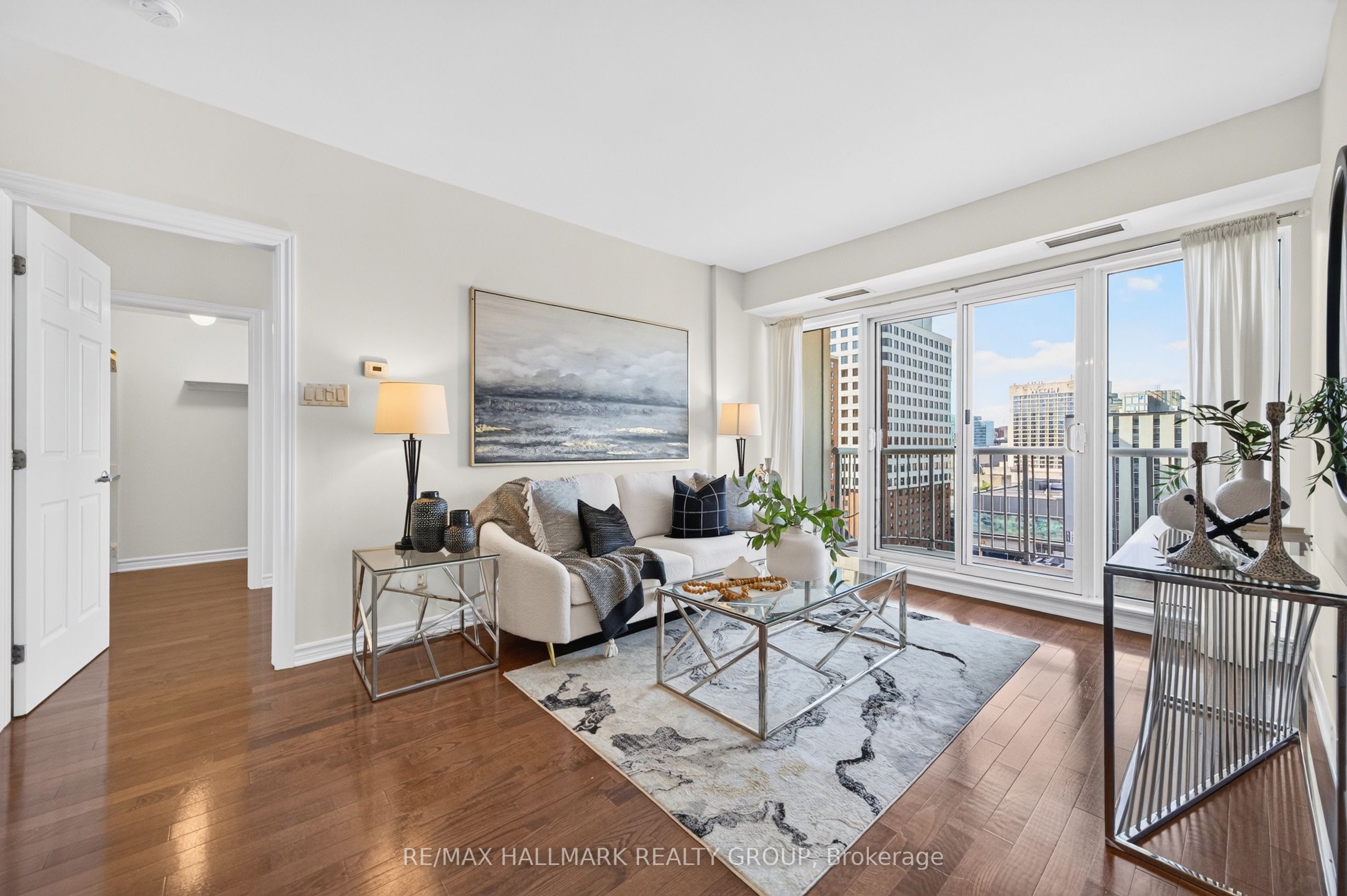 200 Rideau Street 1405, Lower Town - Sandy Hill, ON K1N 5Y1 photo 3