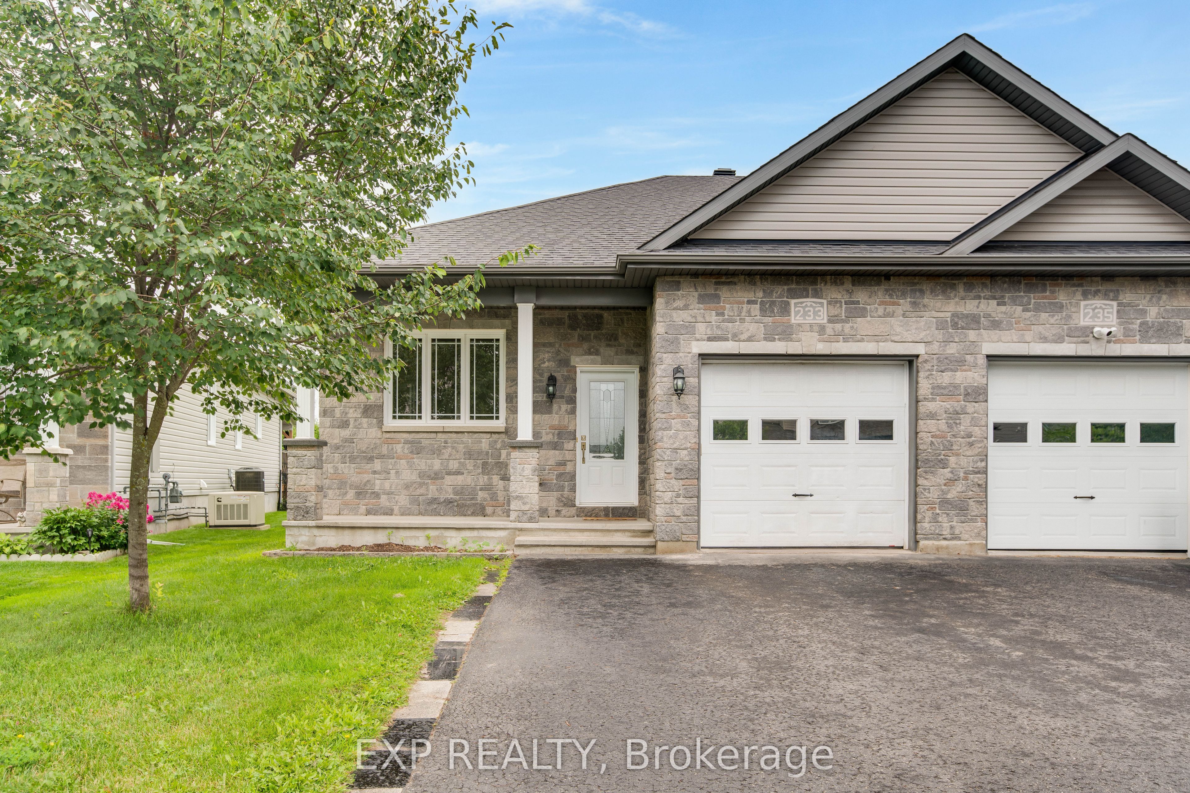 233 Belfort Street, Russell, ON K0A 1W0 photo 2