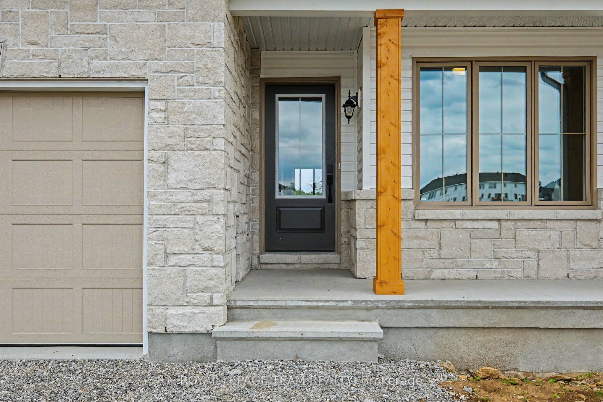 68 Doctor Agnes Craine Drive, Smiths Falls, ON K7A 0B8 photo 3