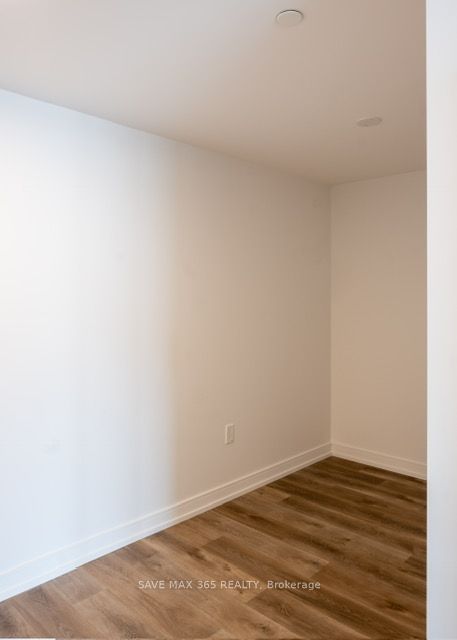 1 Jarvis Street 1109, Hamilton, ON L8R 3J2 photo 3