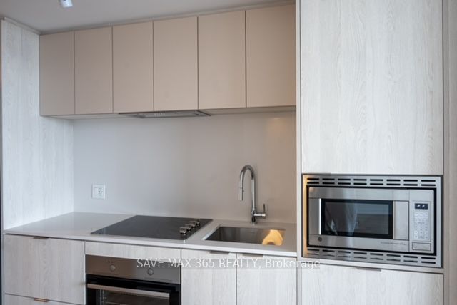 1 Jarvis Street 1109, Hamilton, ON L8R 3J2 photo 5