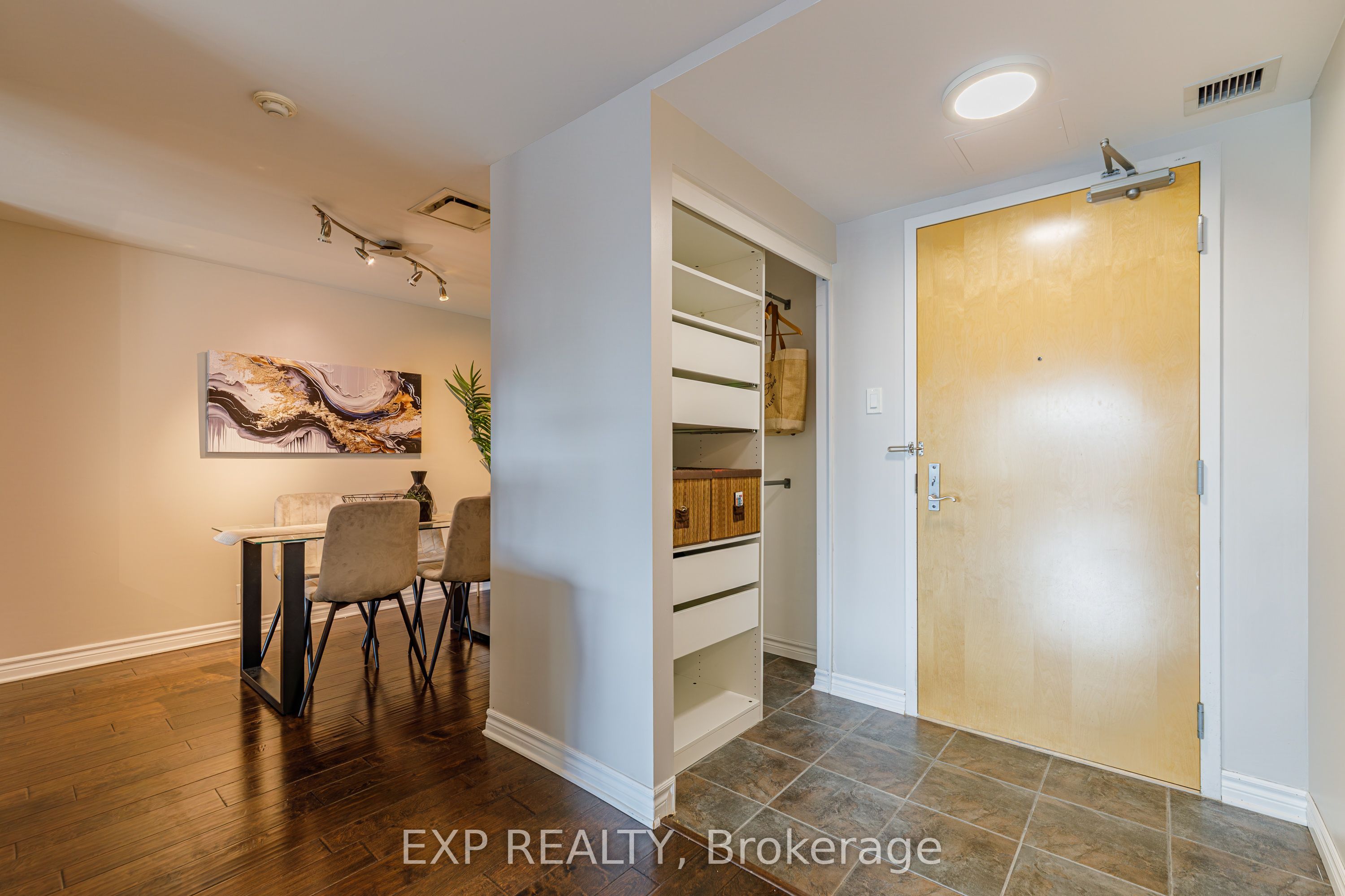 200 Lett Street 601, West Centre Town, ON K1R 0A7 photo 4