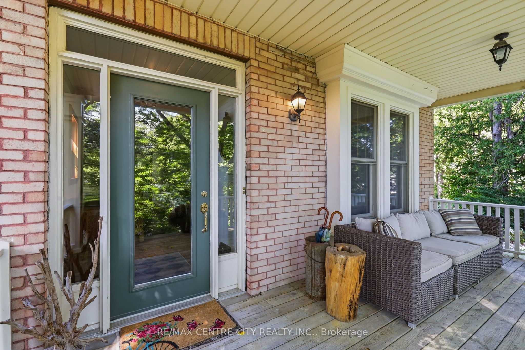 102 Walnut Street, London North, ON N6H 1C4 photo 2
