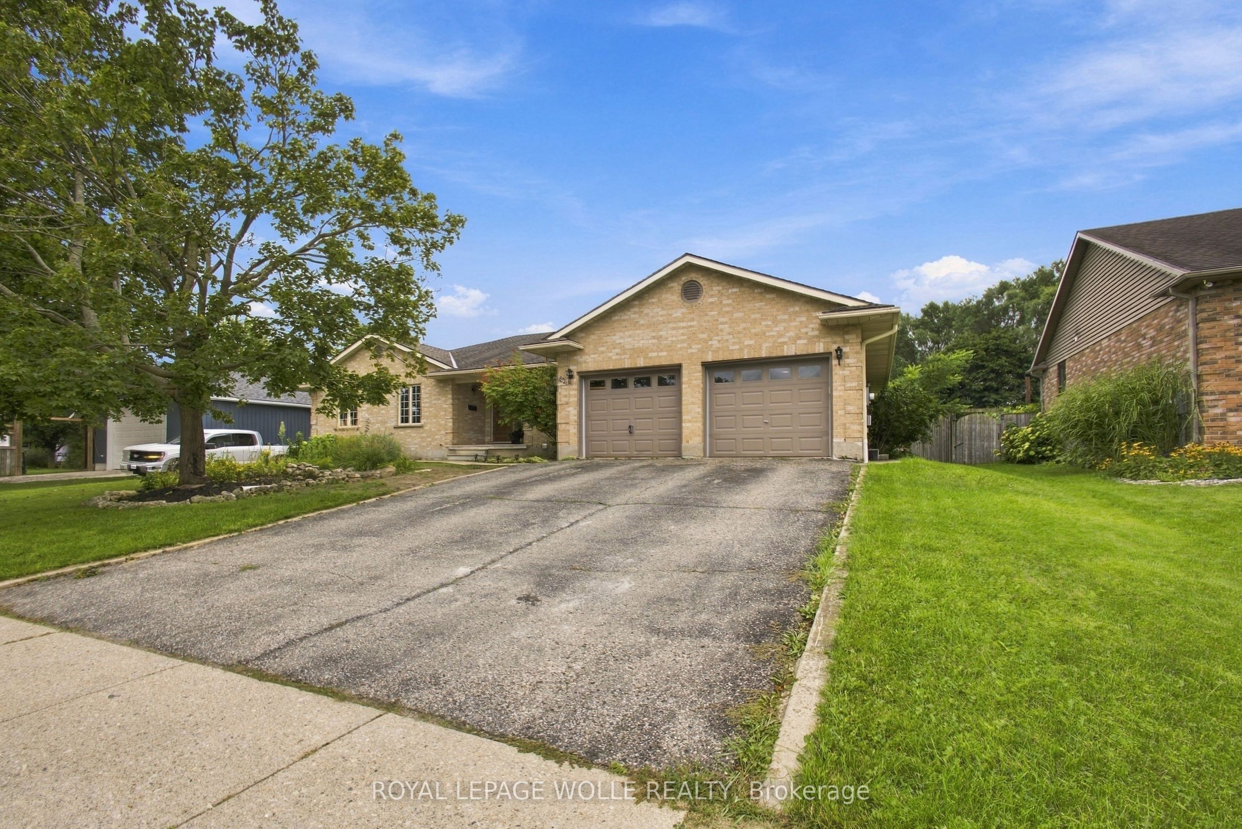 63 Oakridge Avenue, East Zorra-Tavistock, ON N0J 1M0 photo 2