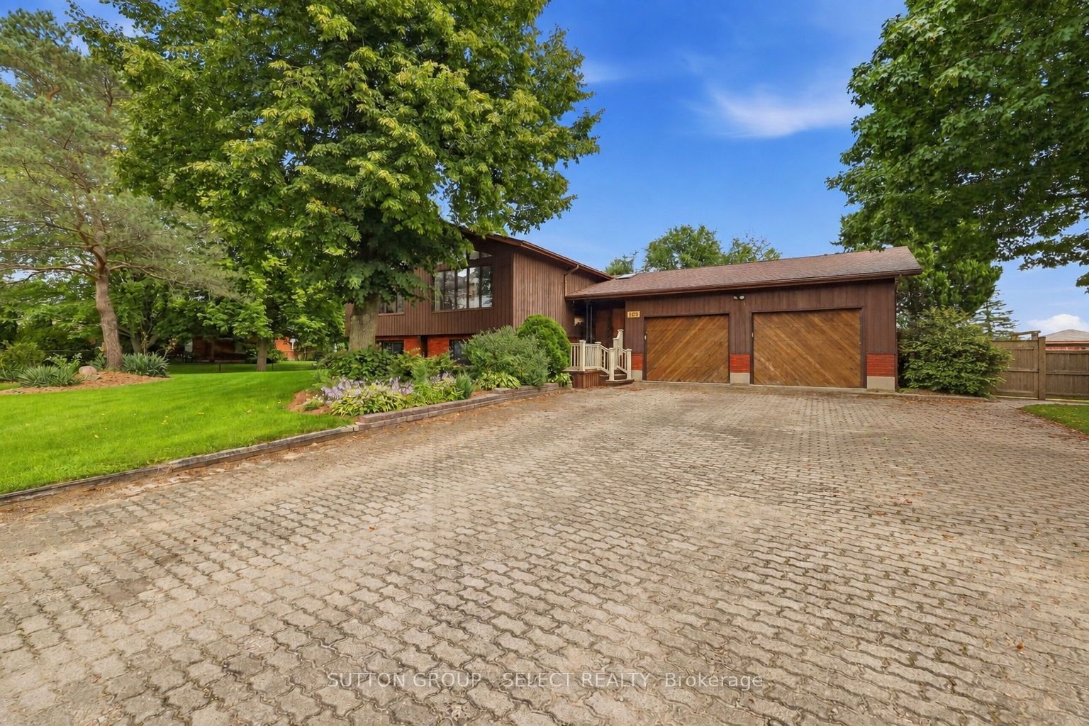 108 Victoria Drive, Strathroy-Caradoc, ON N0L 1T0 photo 2