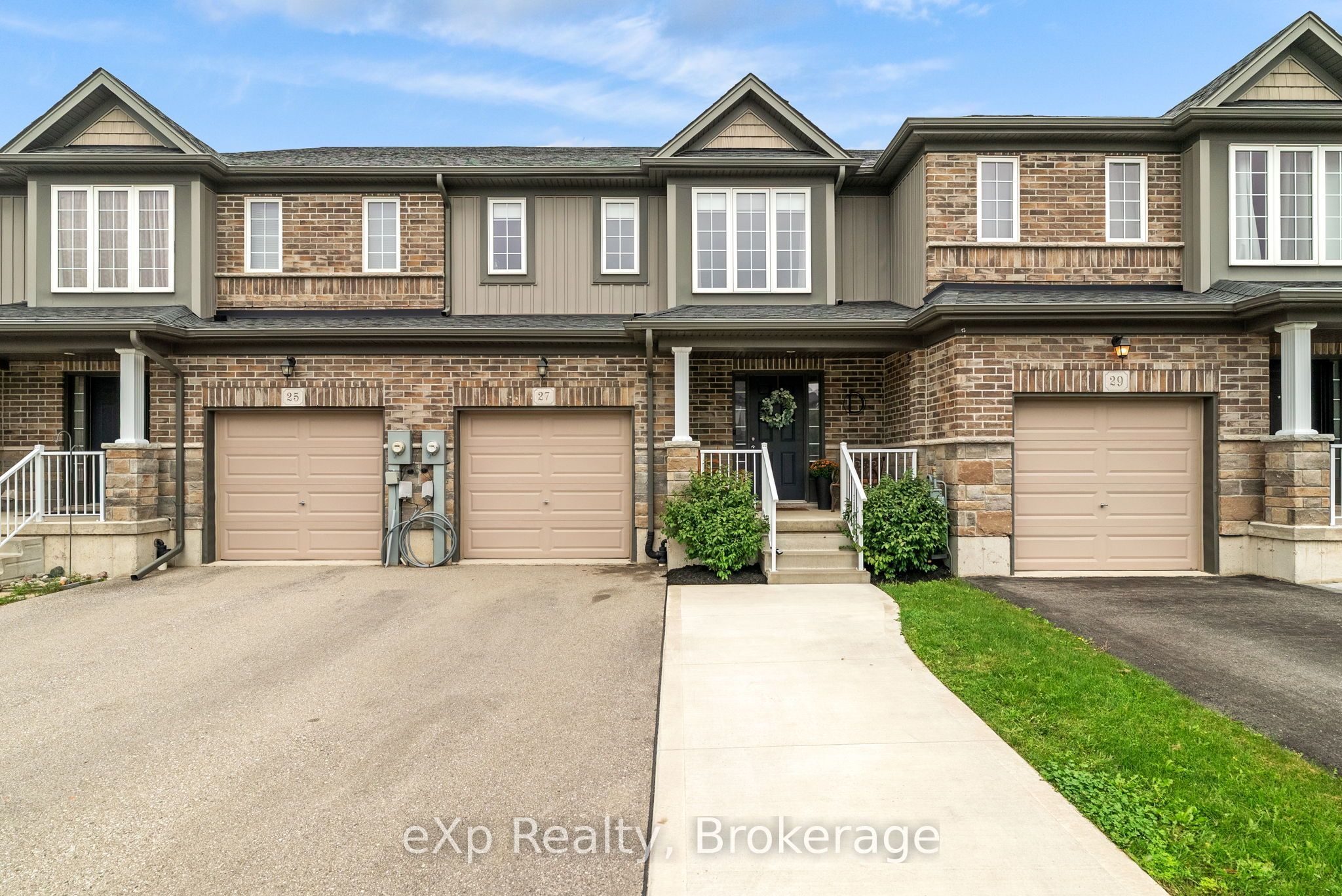 27 Robertson Drive, Stratford, ON N5A 0C8