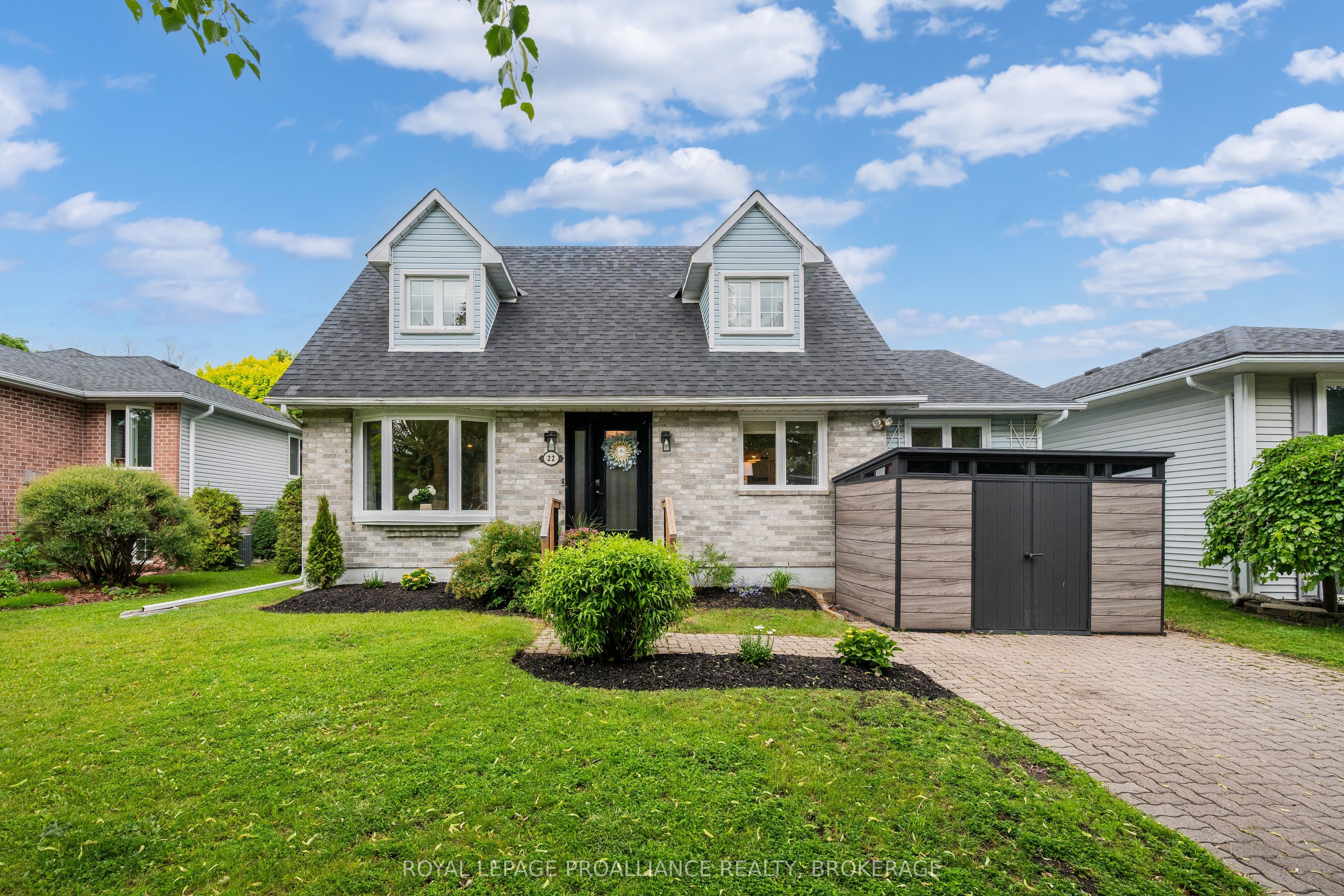 22 Heritage Drive, Loyalist, ON K0H 1G0