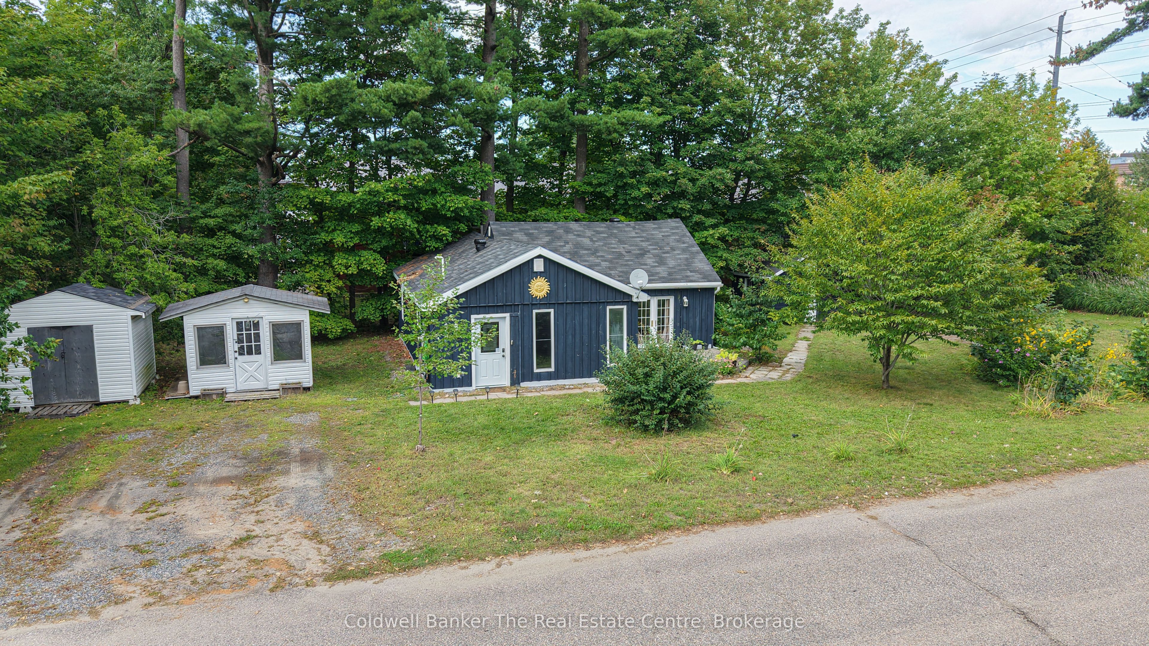 260 Violet Street, Gravenhurst, ON P1P 1K5