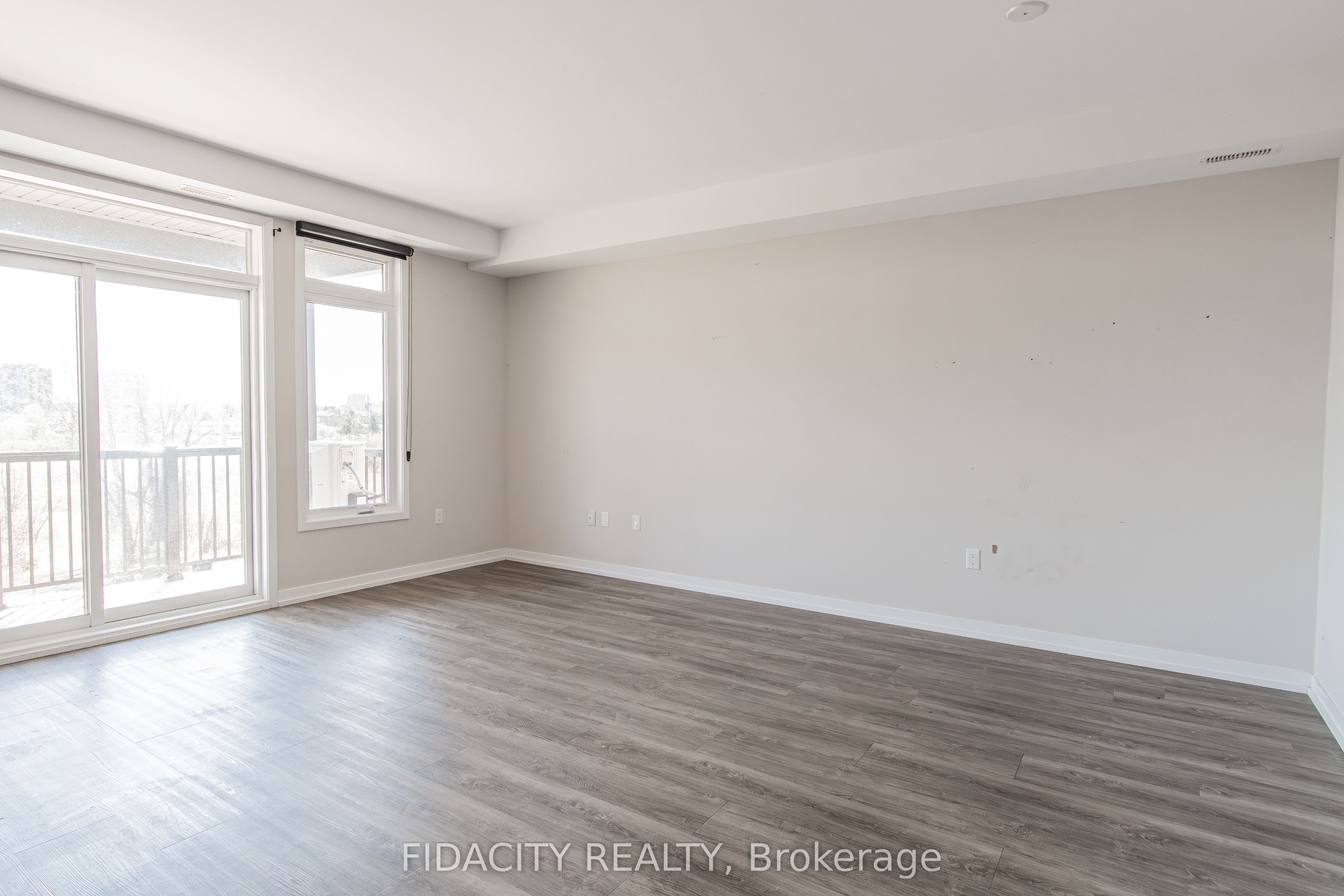 225 Citiplace Drive H, Cityview - Parkwoods Hills - Rideau Shore, ON K2E 0A8 photo 4