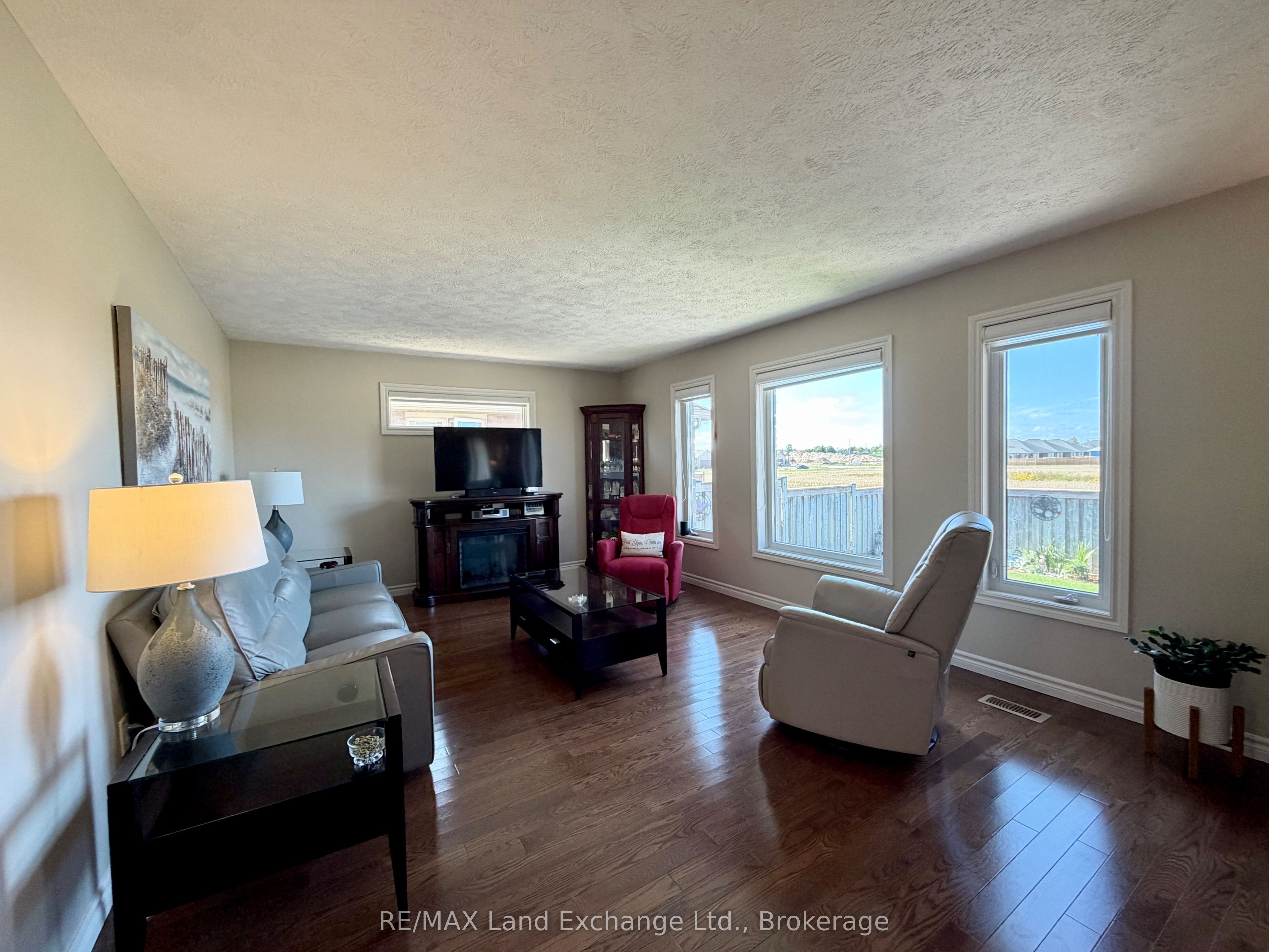 310 STICKEL Street, Saugeen Shores, ON N0H 2C1 photo 5
