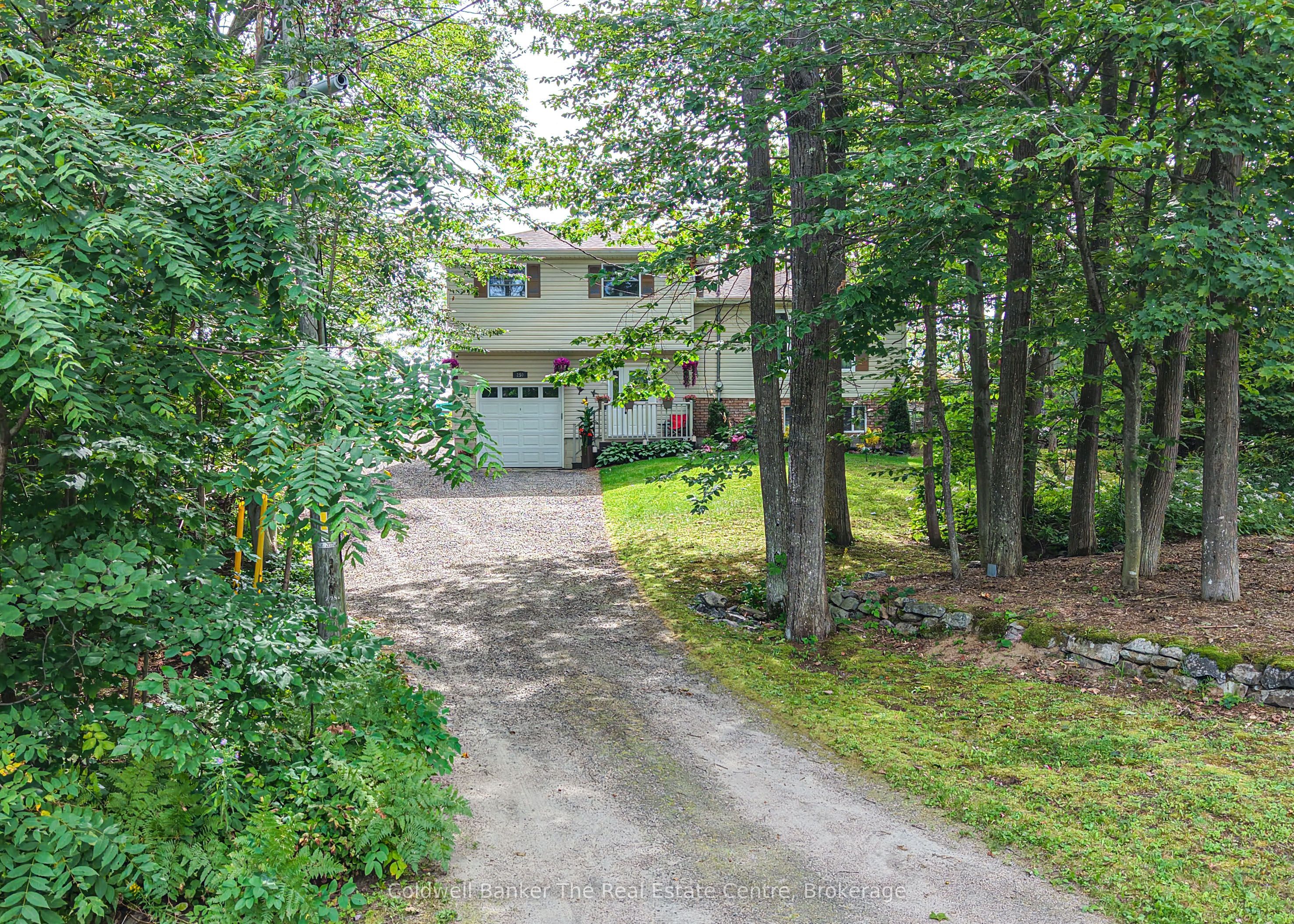 250 Wanda Miller Road, Gravenhurst, ON P1P 1H8