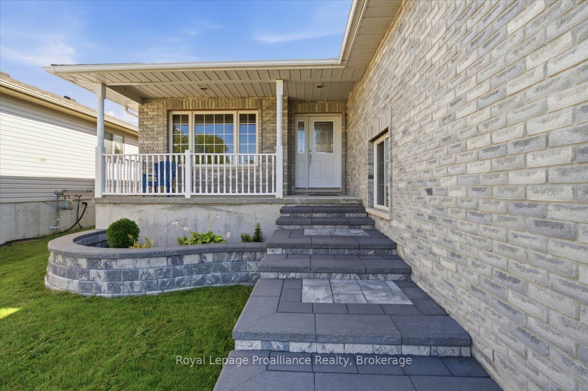 35 Forest Valley Drive, Quinte West, ON K0K 2C0 photo 5