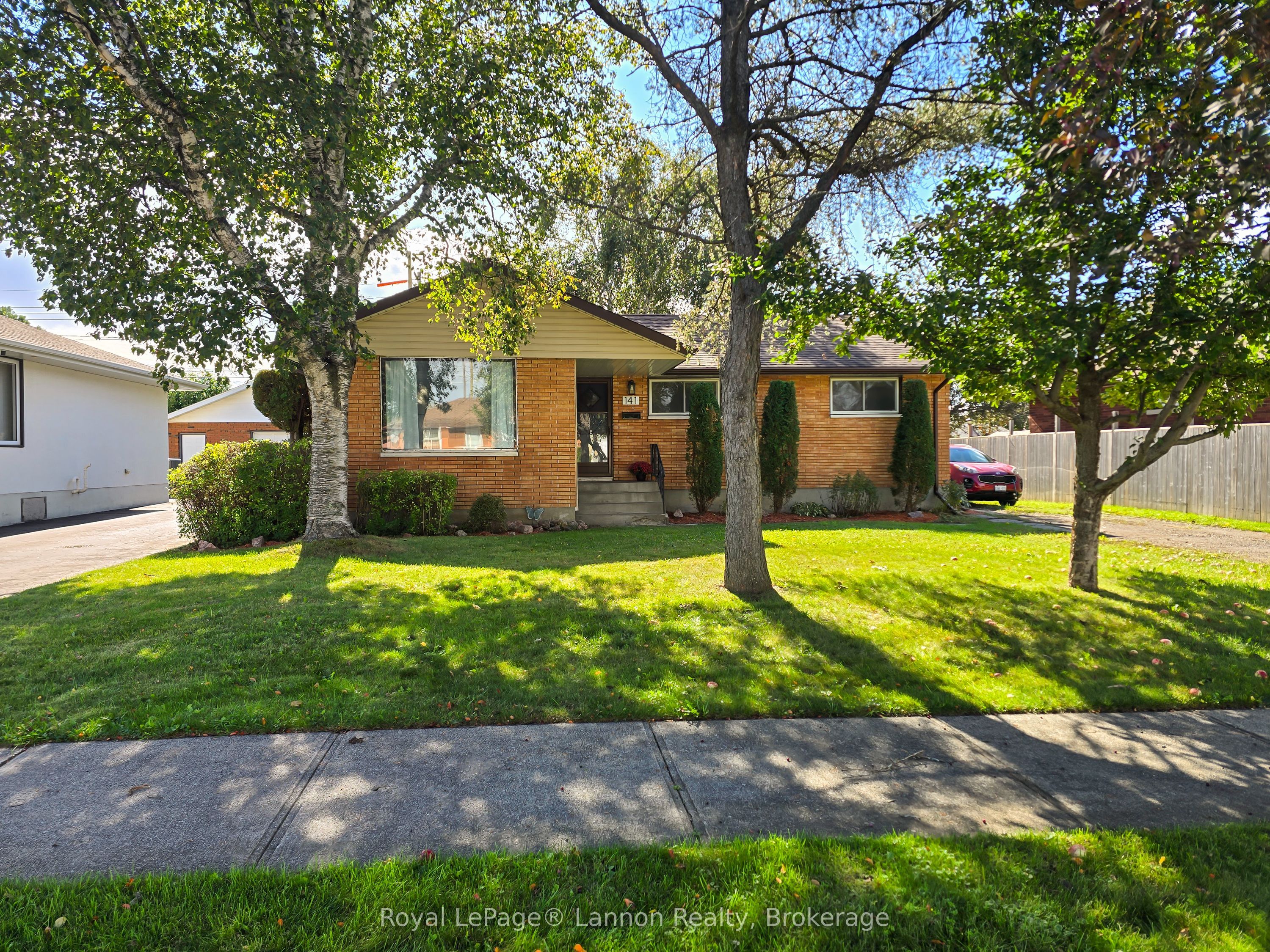 141 Cherry Lane, Thunder Bay, ON P7B 4W5