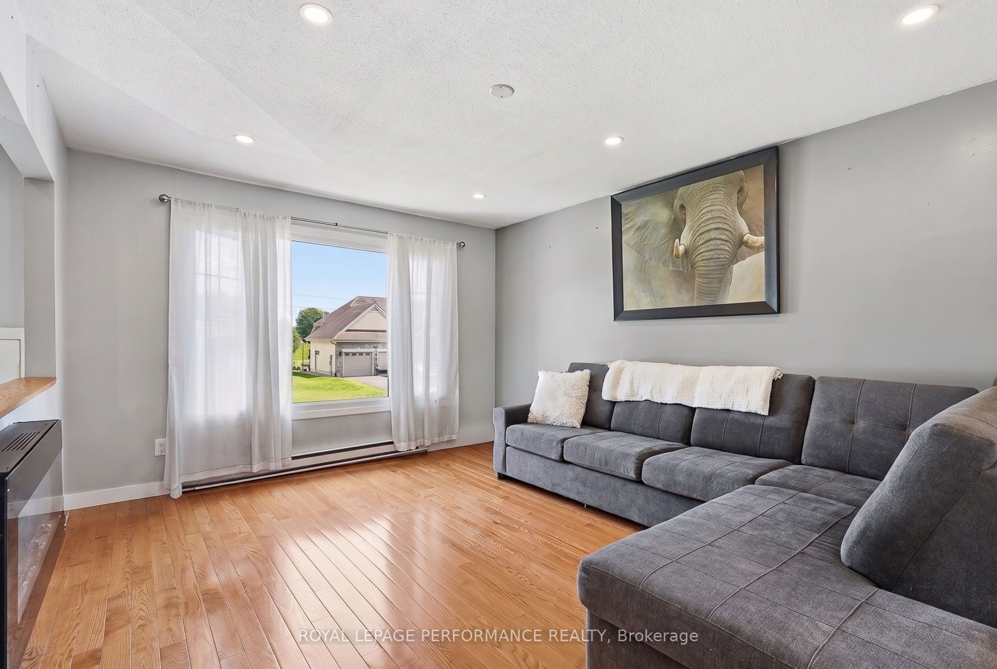321 Sainte-Anne Street, Clarence-Rockland, ON K4K 1C1 photo 5