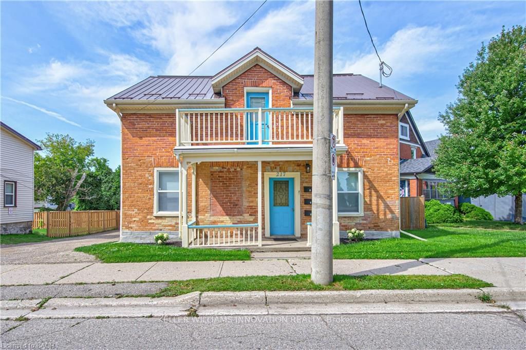 217 Lancaster Street E, Kitchener, ON N2H 1N5 photo 2