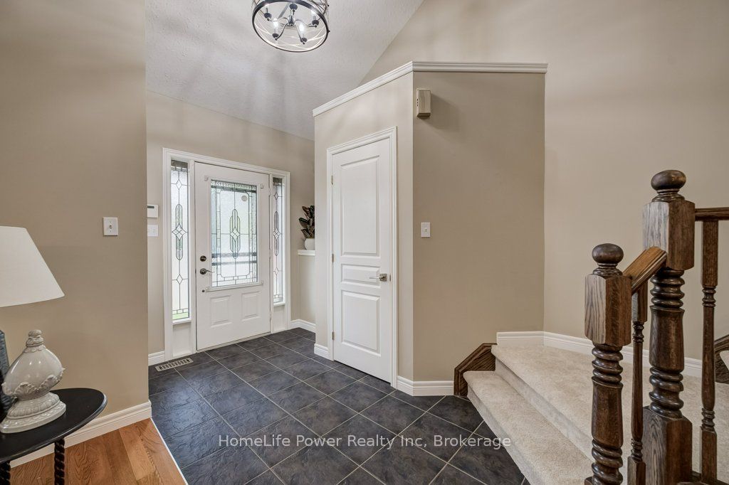 16 Irongate Drive, Brant, ON N3L 4G4 photo 3