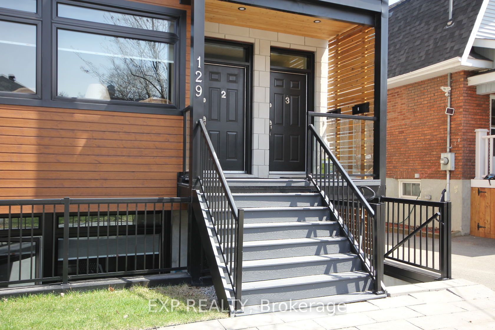 129 Smirle Avenue 3, Tunneys Pasture and Ottawa West, ON K1Y 0S4 photo 3