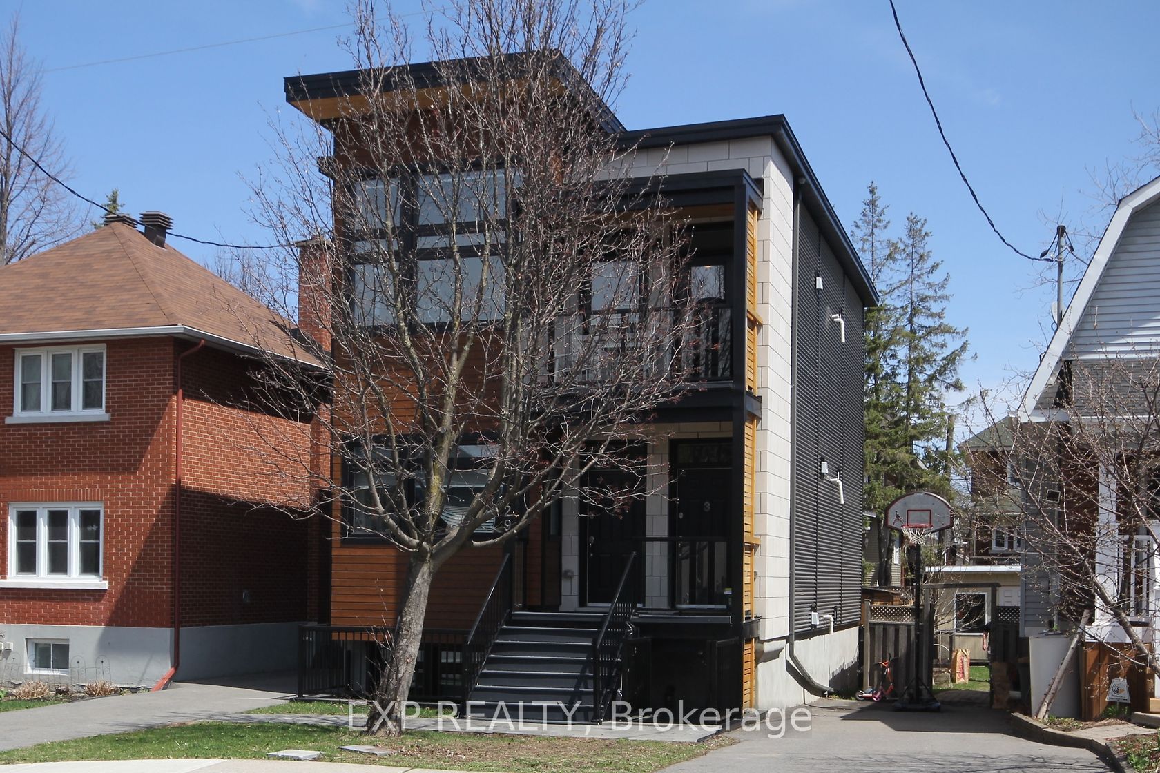 129 Smirle Avenue 3, Tunneys Pasture and Ottawa West, ON K1Y 0S4 photo 4