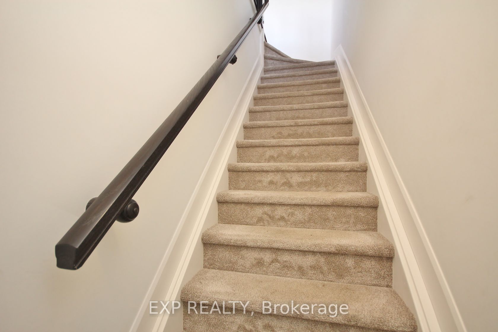 129 Smirle Avenue 3, Tunneys Pasture and Ottawa West, ON K1Y 0S4 photo 5