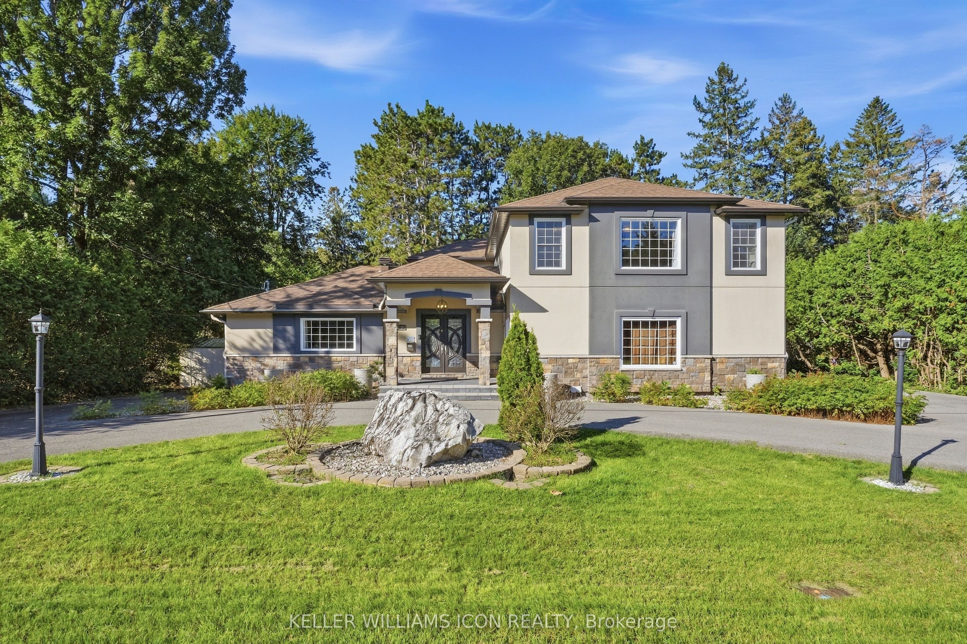 12 Bie Street, Tanglewood - Grenfell Glen - Pineglen, ON K2G 0K7 photo 2