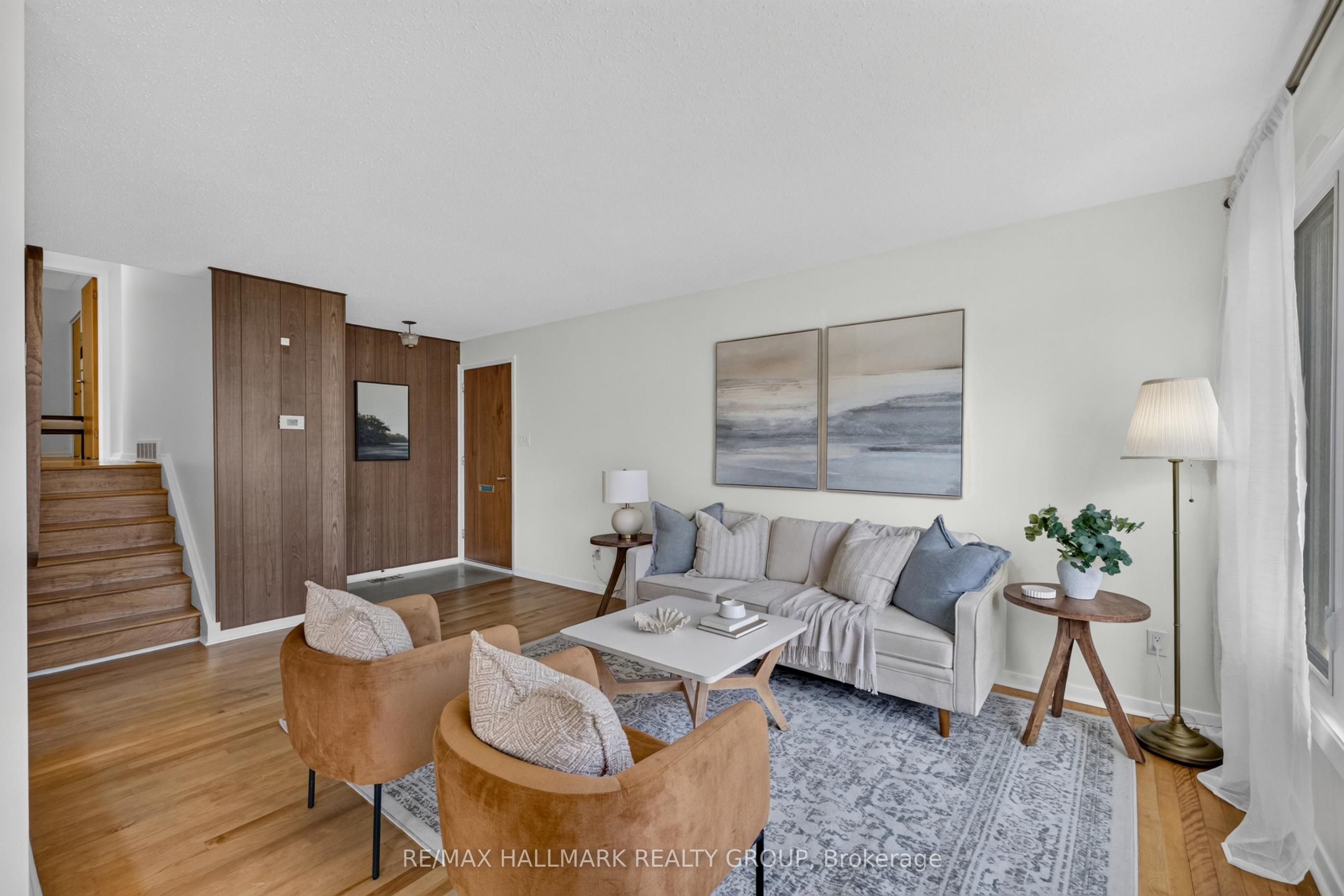 3051 Cowan Crescent, Billings Bridge - Riverside Park and Area, ON K1V 8K9 photo 4