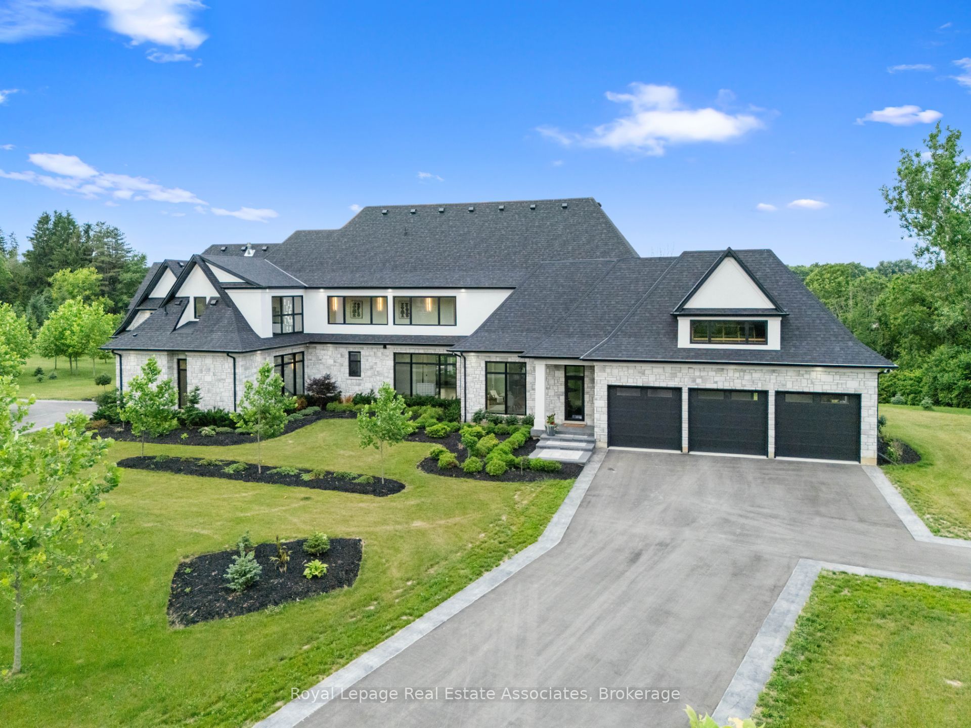2 River Road, Brant, ON N3T 0N2 photo 2