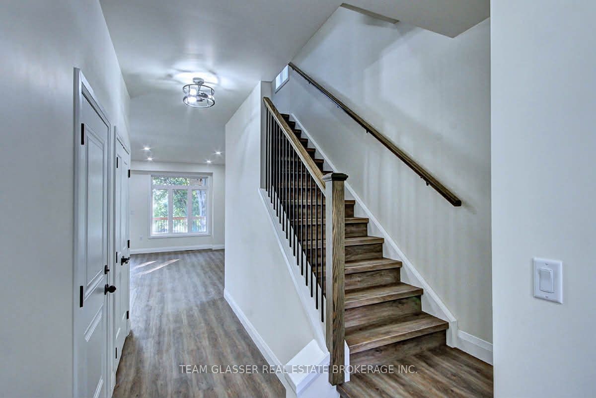 132 DOVER Street, Woodstock, ON N4S 3M1 photo 4