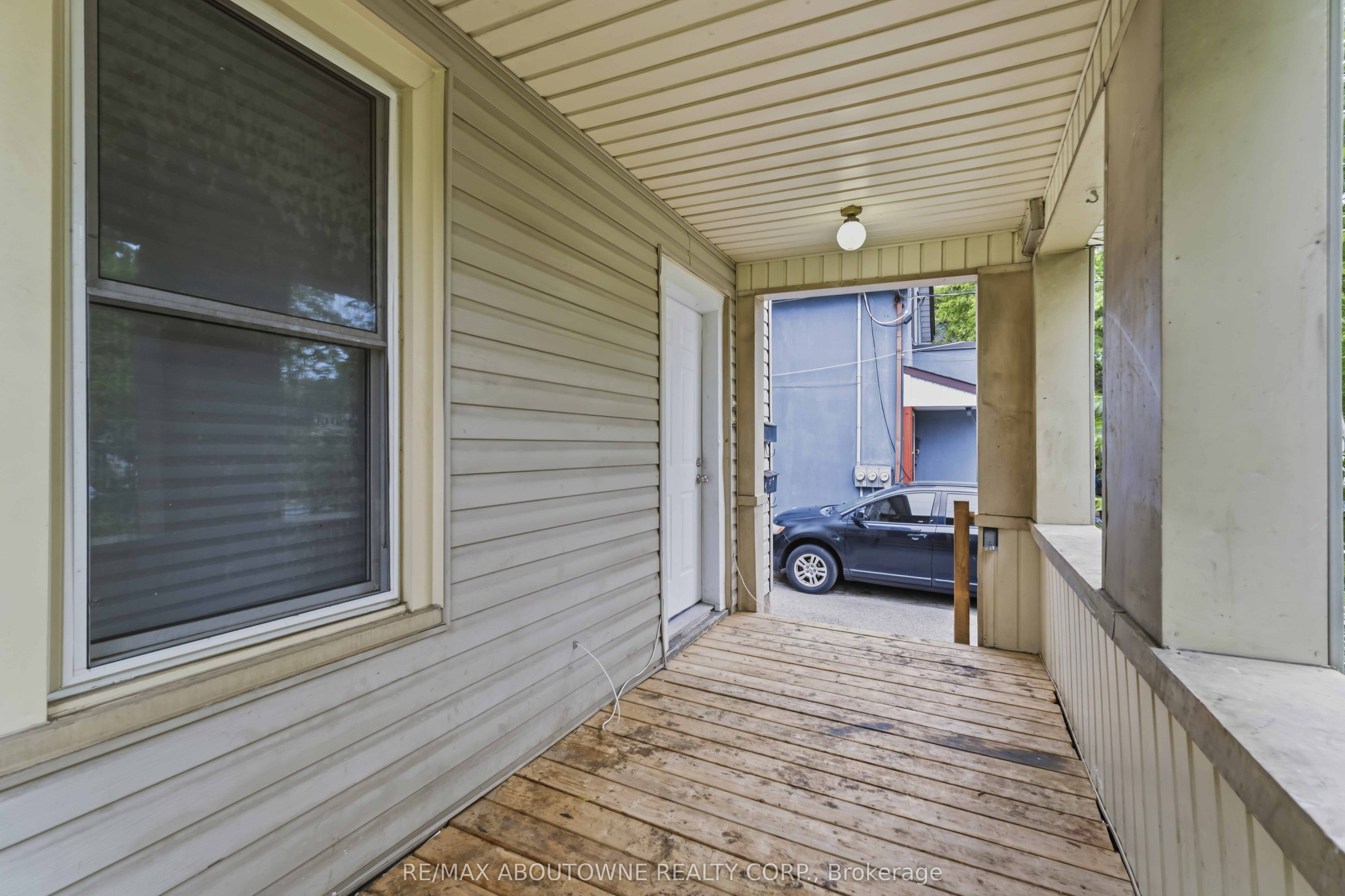 107 Lake Street, St. Catharines, ON L2R 5X7 photo 4