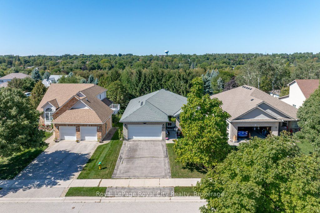 20 Dickinson Court, Centre Wellington, ON N0B 1S0 photo 2
