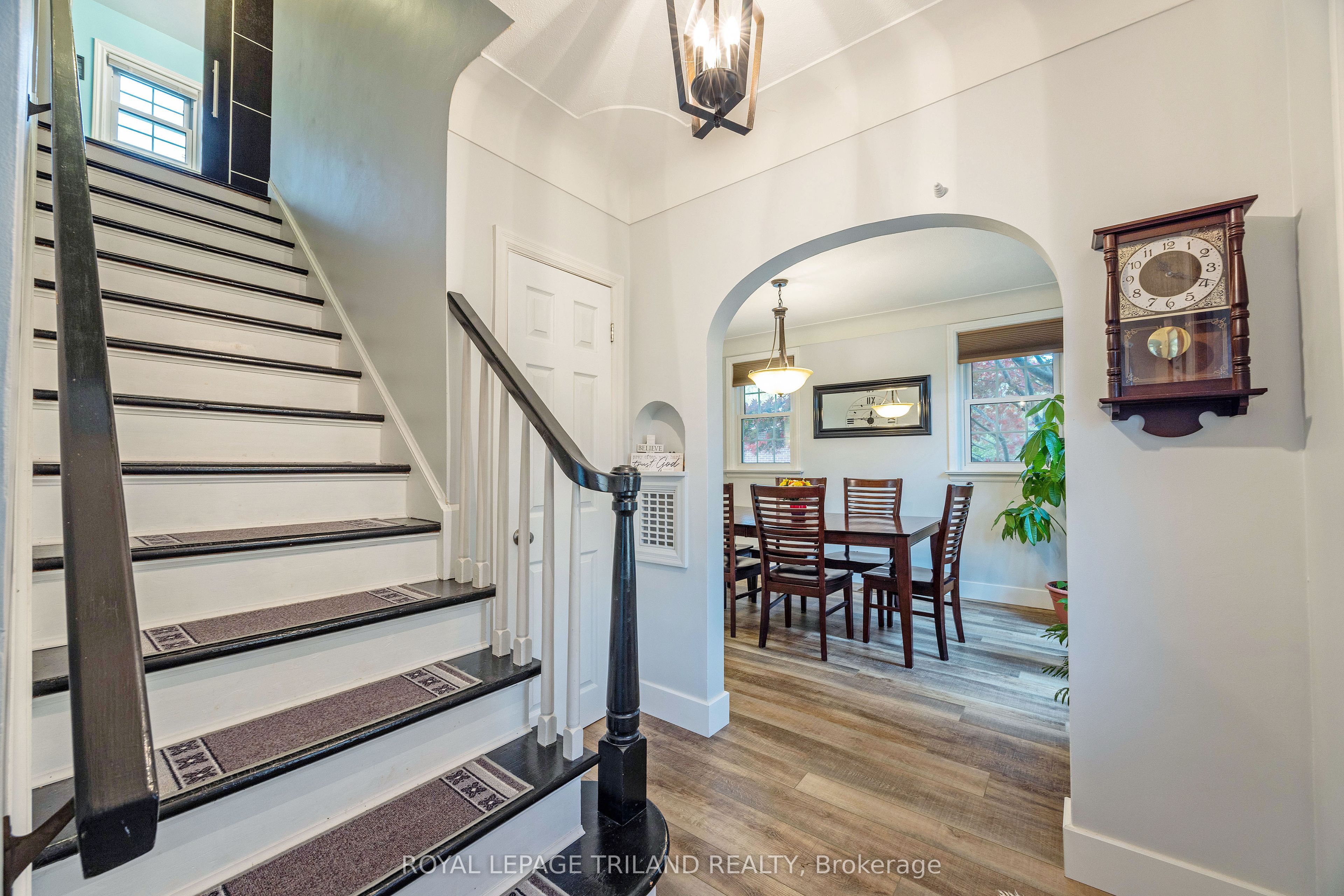 357 Sunset Drive, Central Elgin, ON N5R 3C6 photo 4