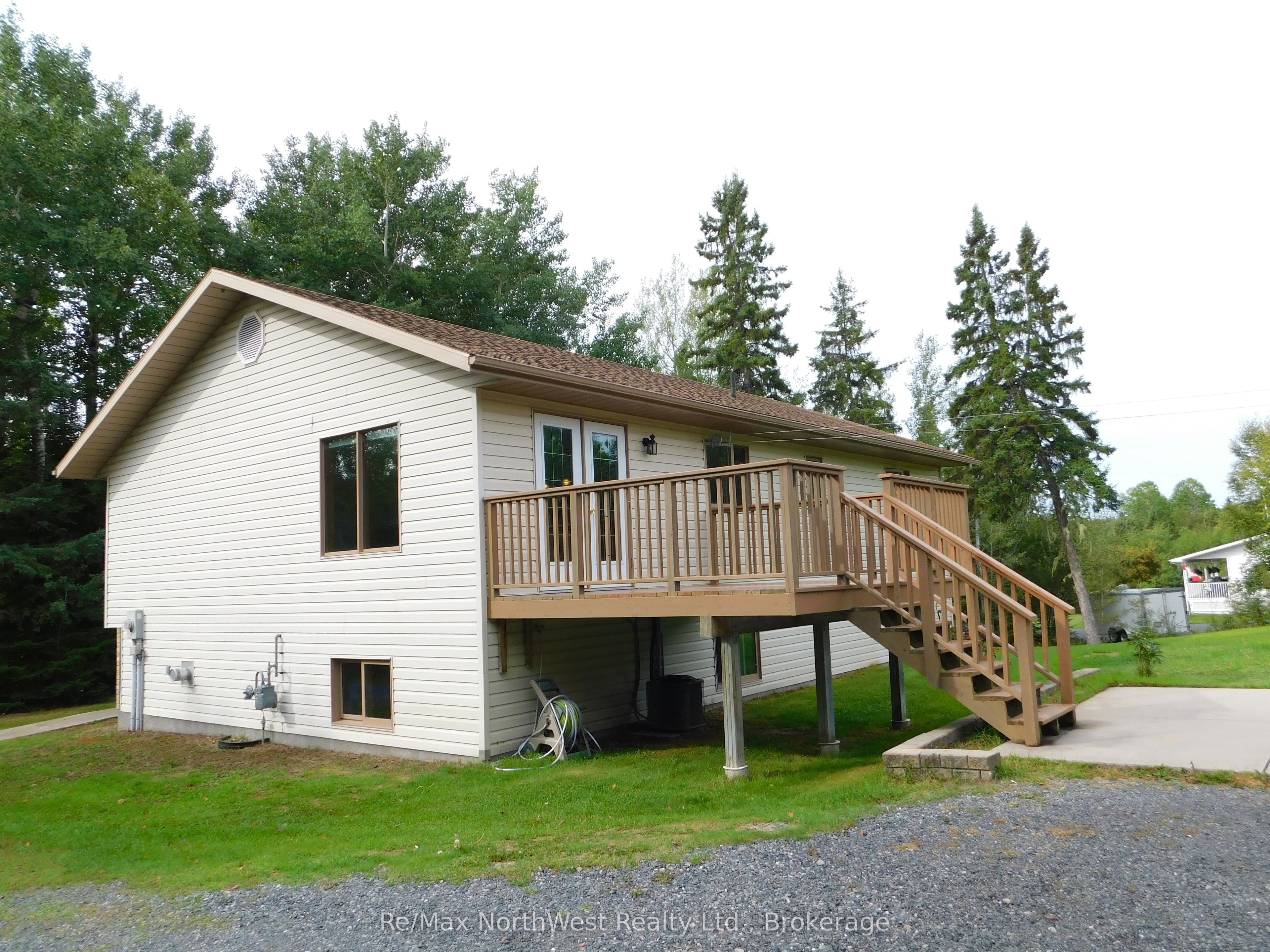 785 Sandy Beach Road, Dryden, ON P8N 2Y4 photo 4