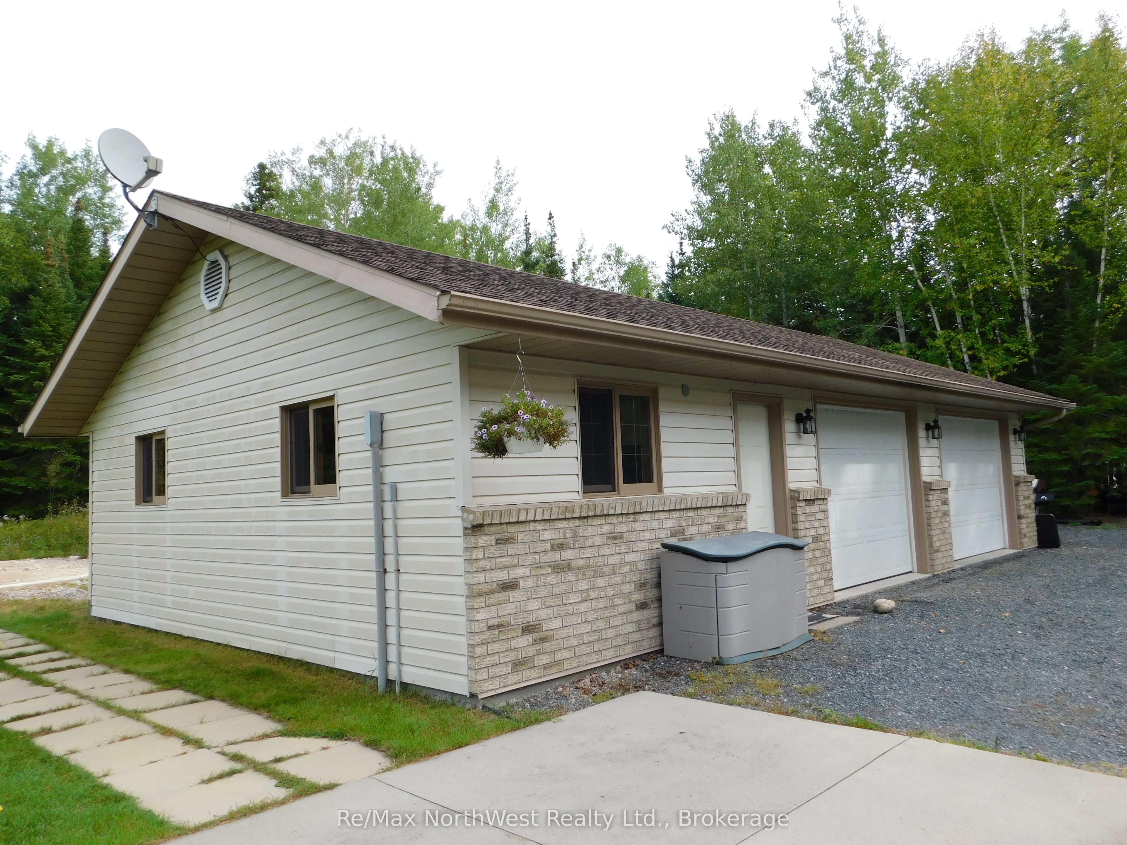 785 Sandy Beach Road, Dryden, ON P8N 2Y4 photo 5