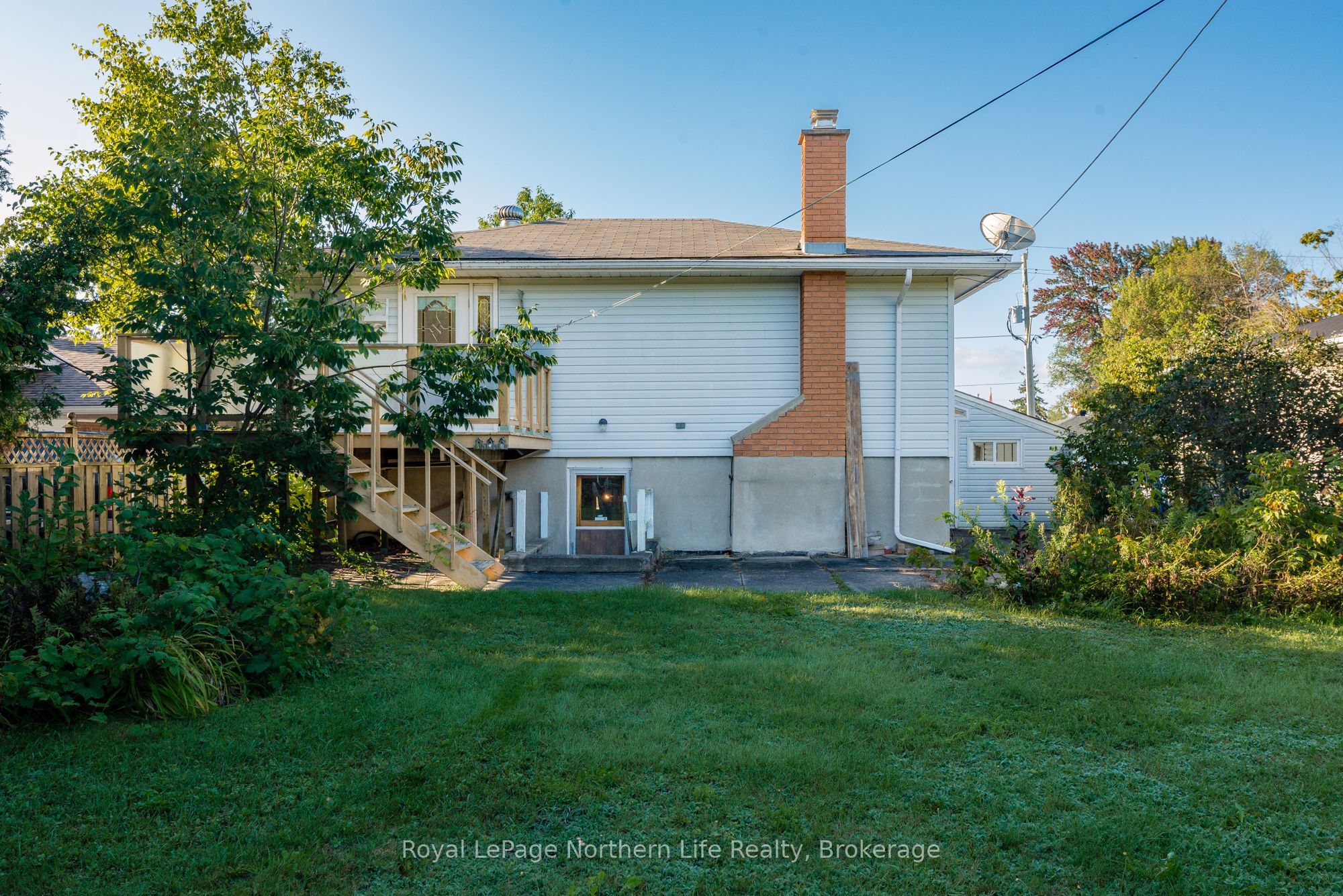 2043 Mckeown Avenue, North Bay, ON P1B 7N8 photo 4
