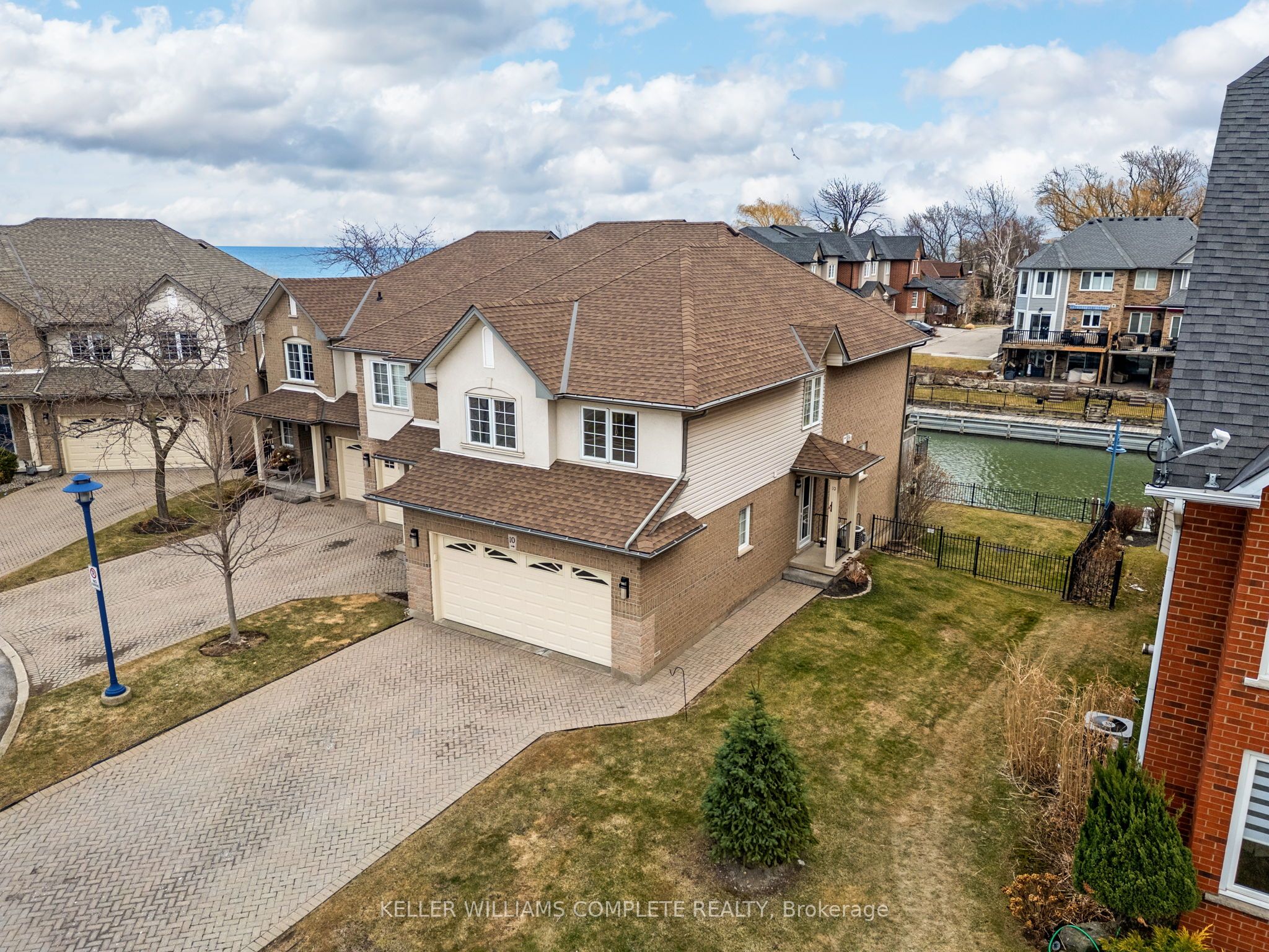 85 Edgewater Drive 10, Hamilton, ON L8E 4Z2 photo 2