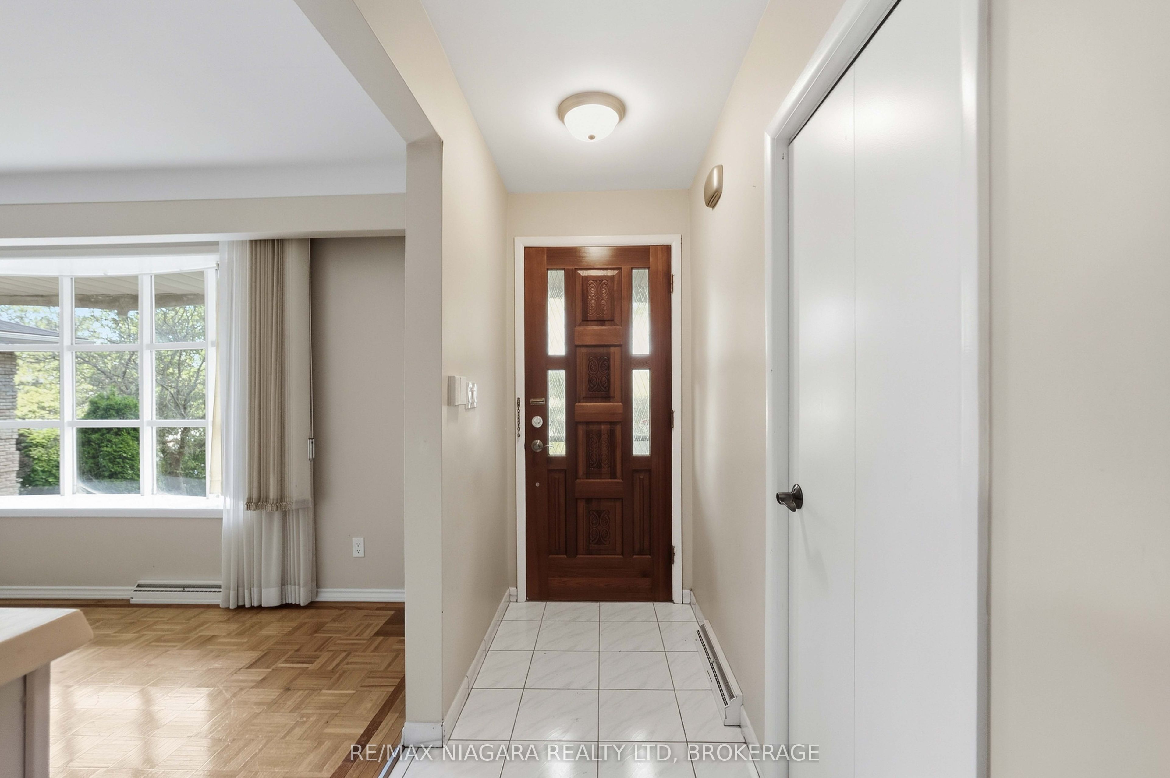 150 Woodside Drive, St. Catharines, ON L2T 1X2 photo 3