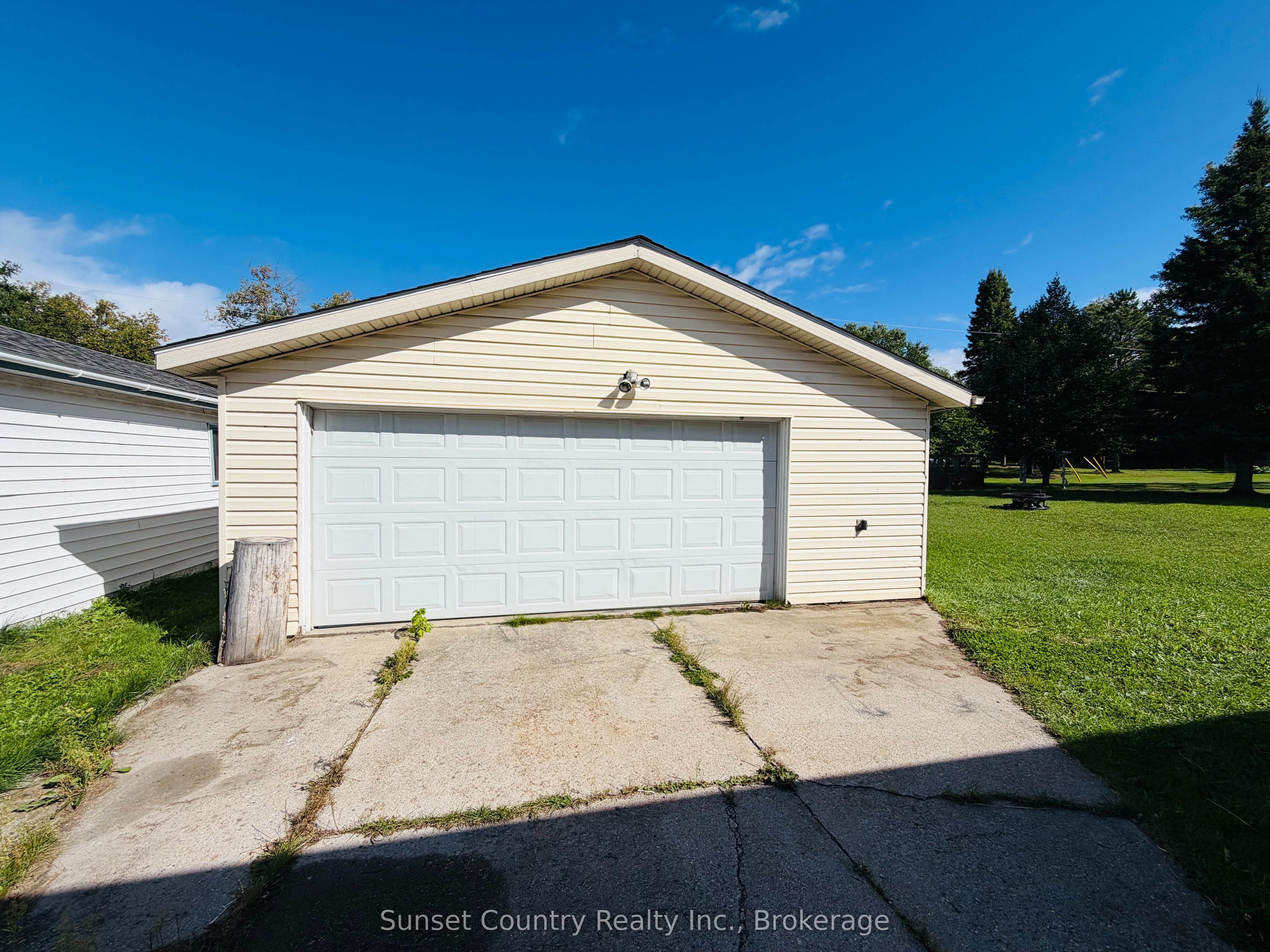 68 Dingwall Parkway, Dryden, ON P8N 1T4 photo 3