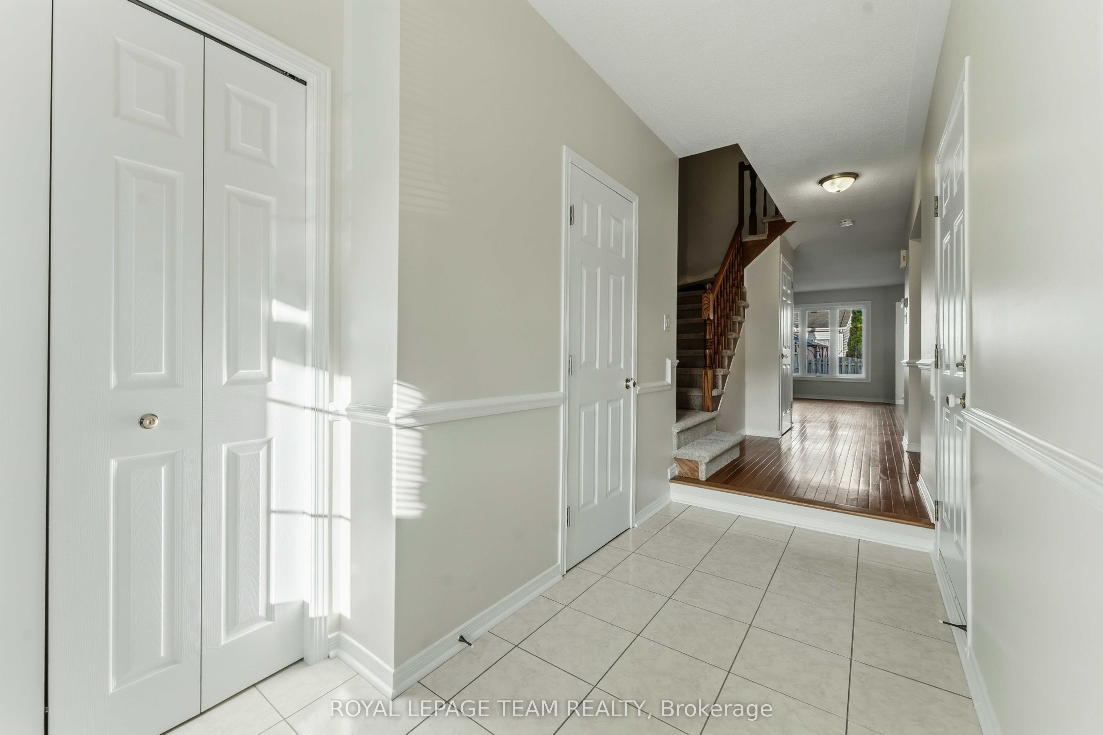 999 Cove Island Terrace, Blossom Park - Airport and Area, ON K1V 1R3 photo 4