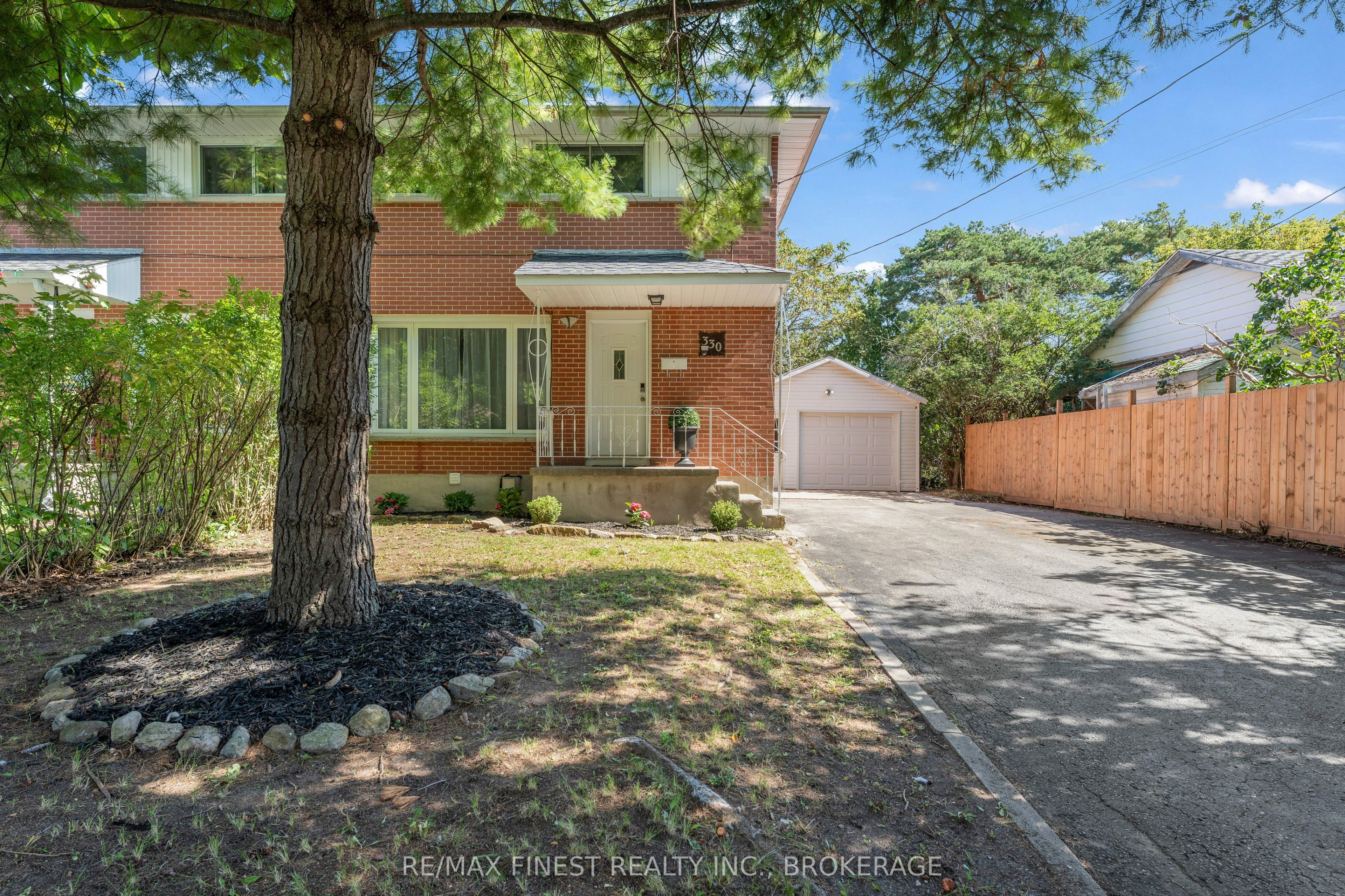 330 Meadowcrest Road, Kingston, ON K7M 3S3 photo 3