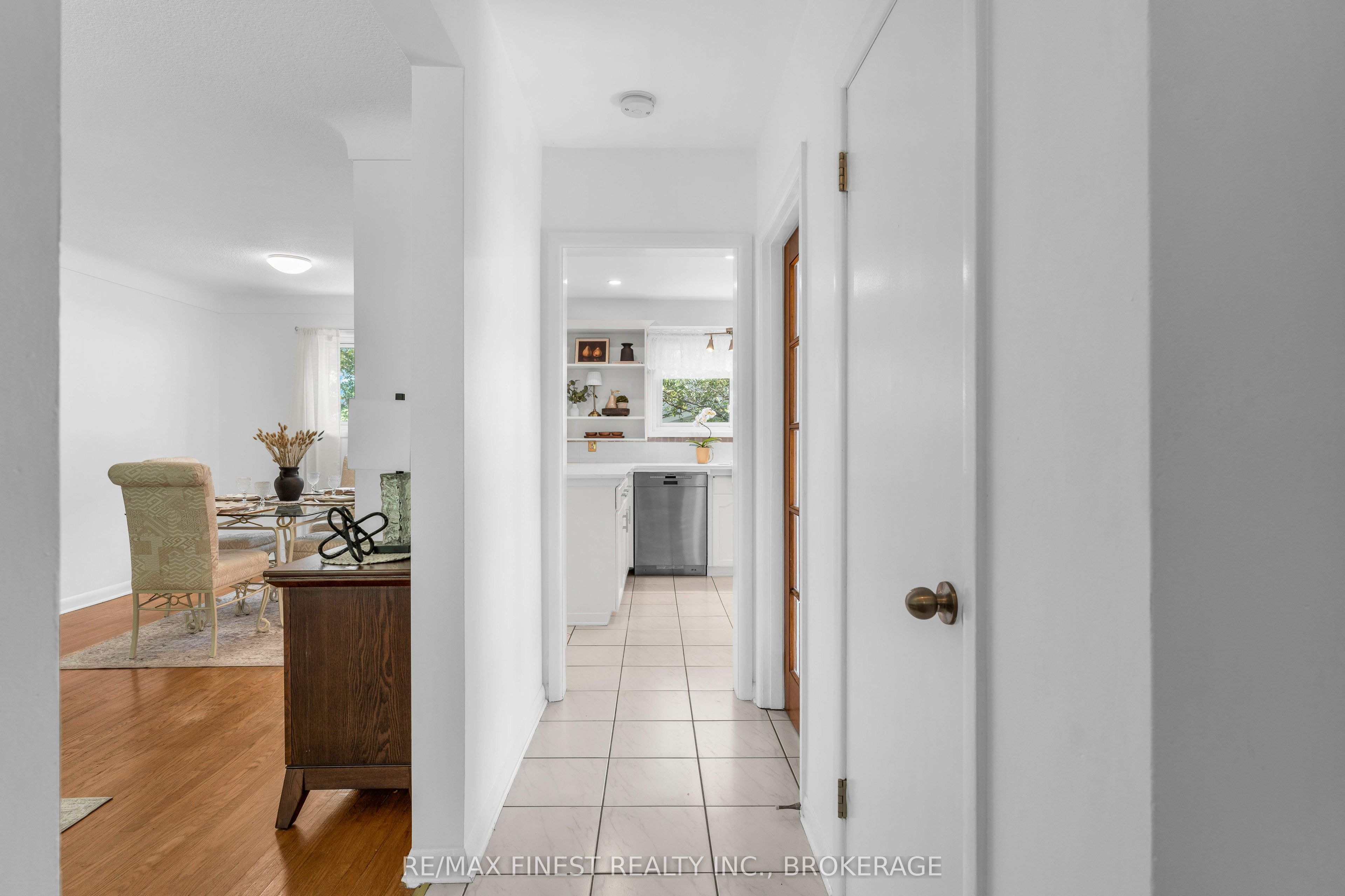 330 Meadowcrest Road, Kingston, ON K7M 3S3 photo 5