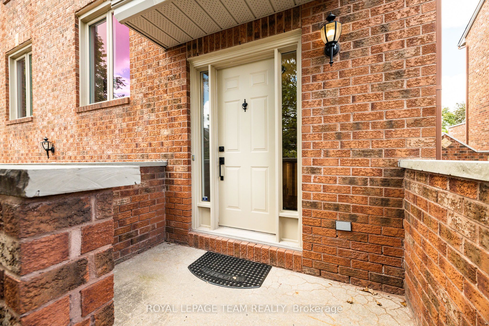 17 Catherwood Court, Kanata, ON K2K 2K1 photo 3