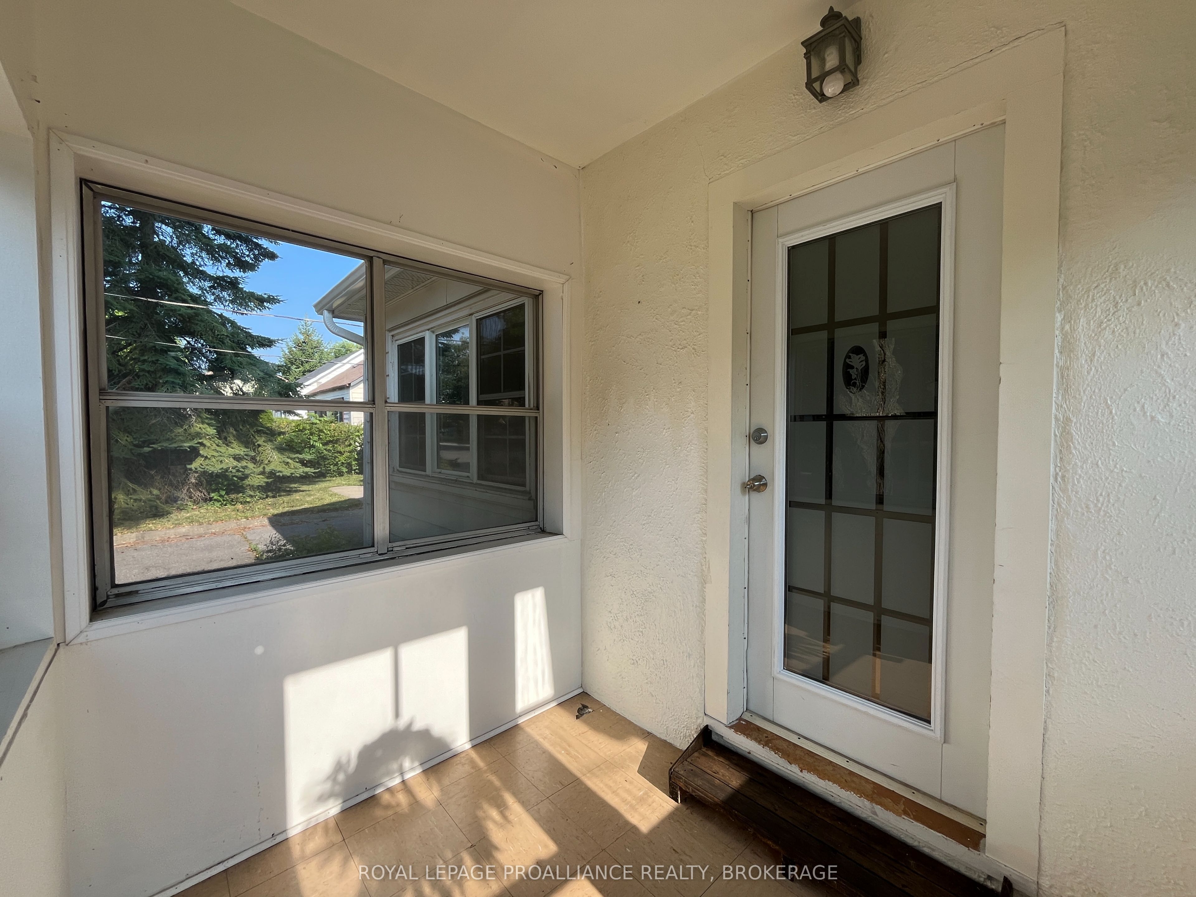 7 Third Avenue, Kingston, ON K7K 2J4 photo 4